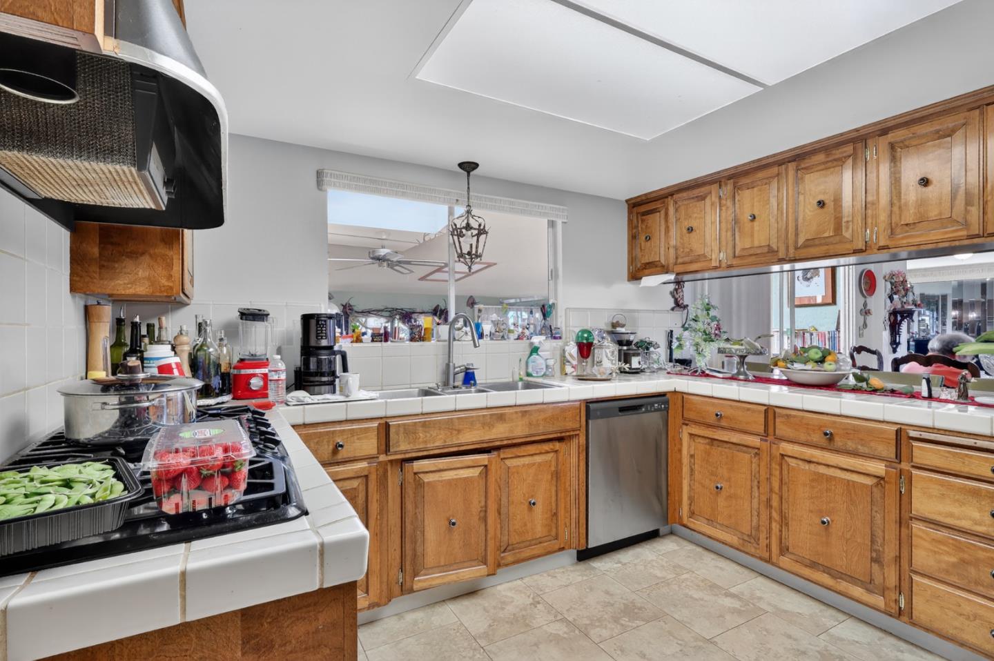 Detail Gallery Image 20 of 47 For 3992 Altadena Ln, San Jose,  CA 95127 - 3 Beds | 2/1 Baths