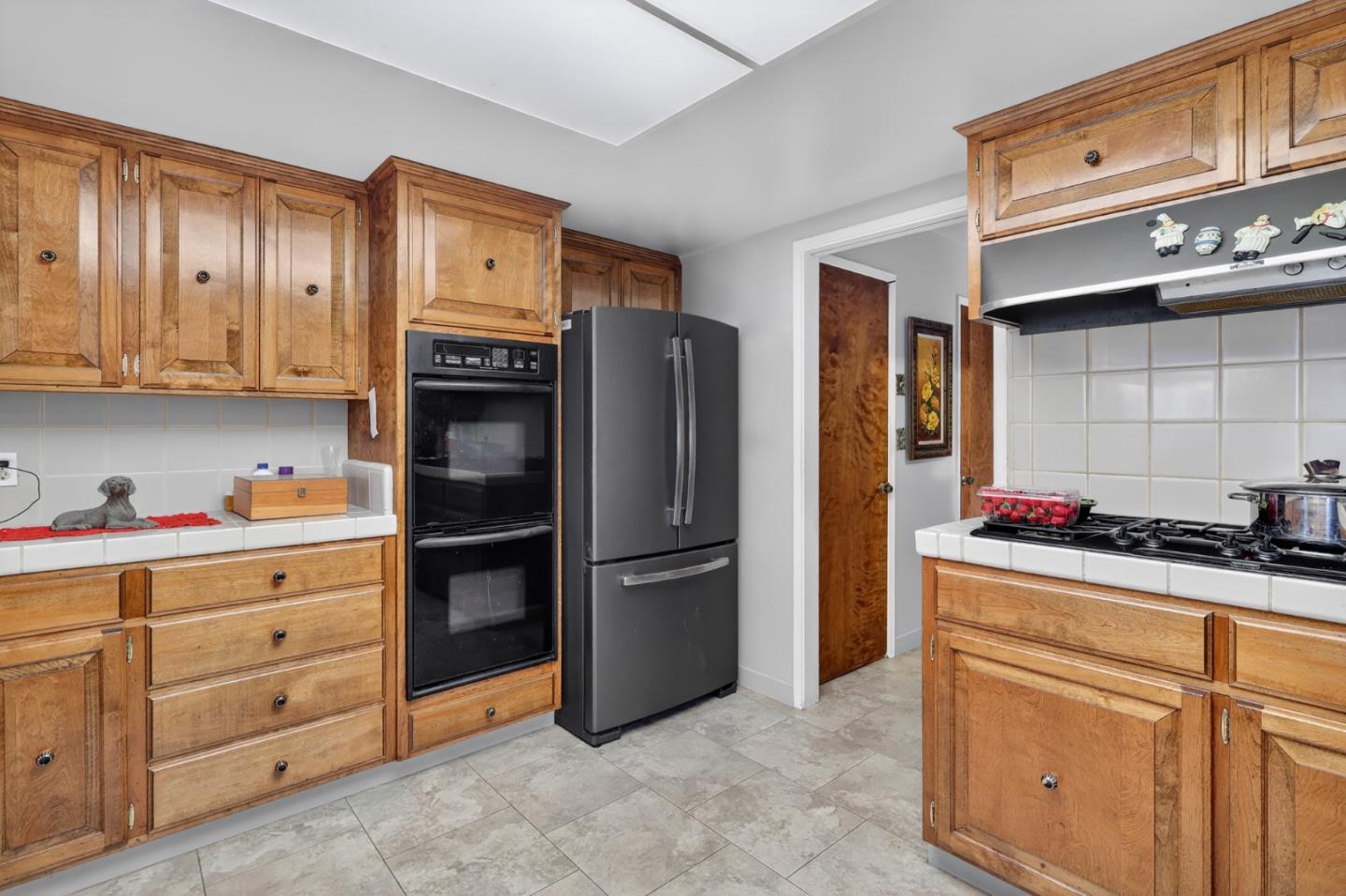 Detail Gallery Image 21 of 47 For 3992 Altadena Ln, San Jose,  CA 95127 - 3 Beds | 2/1 Baths