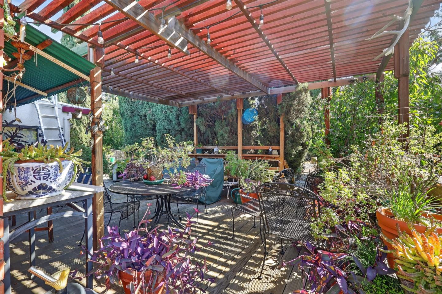 Detail Gallery Image 37 of 47 For 3992 Altadena Ln, San Jose,  CA 95127 - 3 Beds | 2/1 Baths