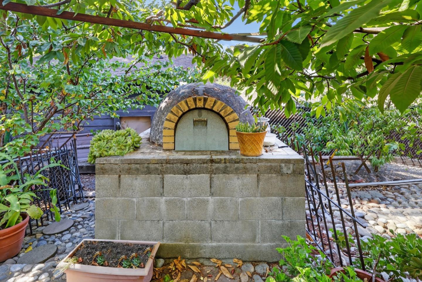 Detail Gallery Image 39 of 47 For 3992 Altadena Ln, San Jose,  CA 95127 - 3 Beds | 2/1 Baths