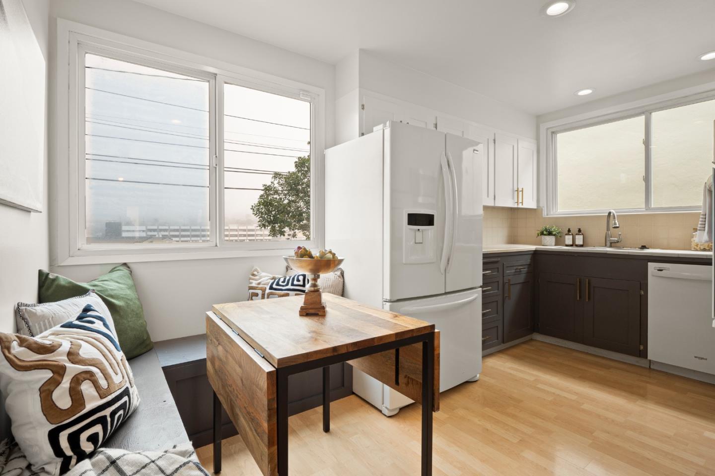 Detail Gallery Image 11 of 26 For 61 Windsor Dr, Daly City,  CA 94015 - 2 Beds | 1 Baths