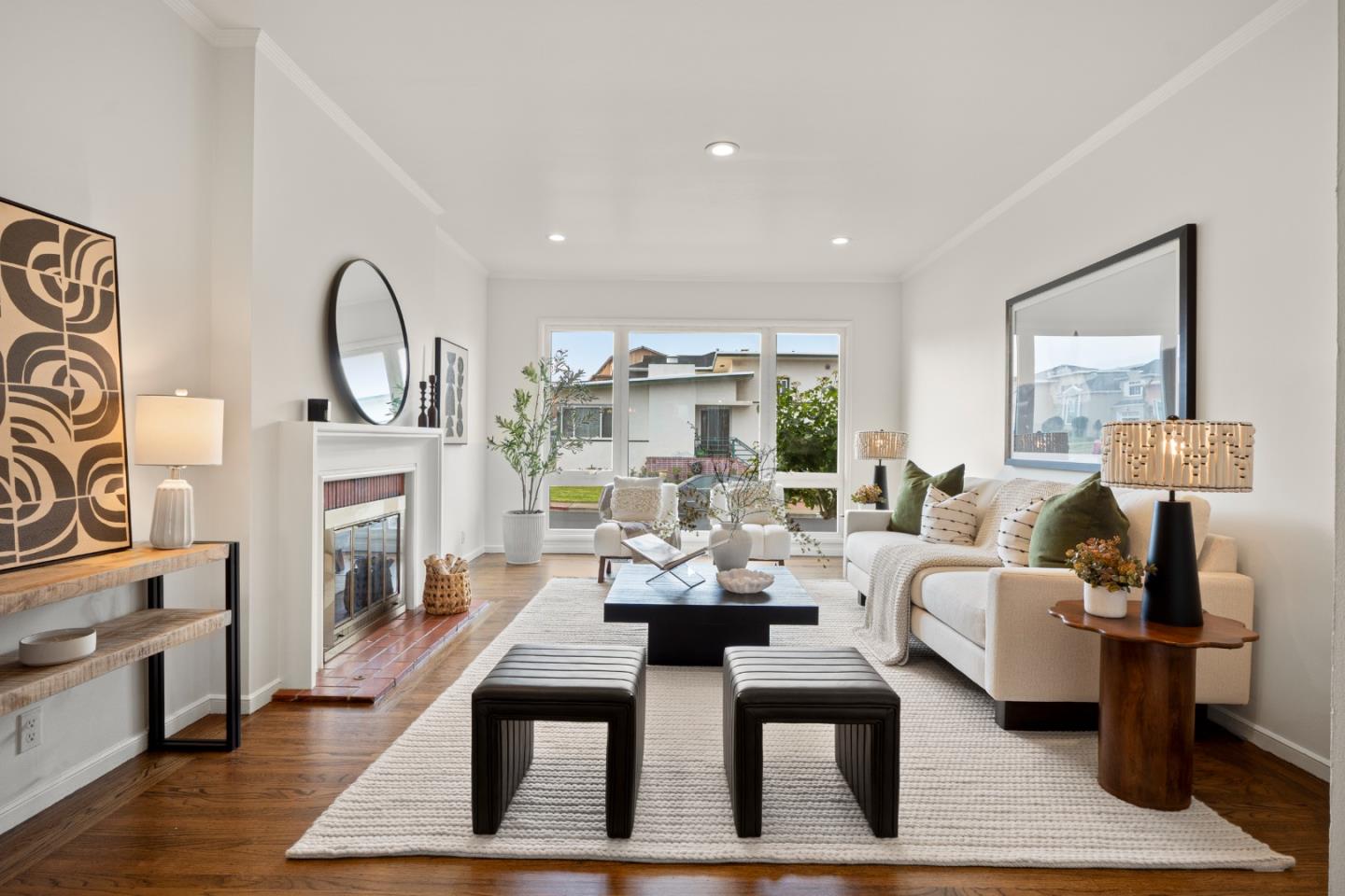 Detail Gallery Image 4 of 26 For 61 Windsor Dr, Daly City,  CA 94015 - 2 Beds | 1 Baths