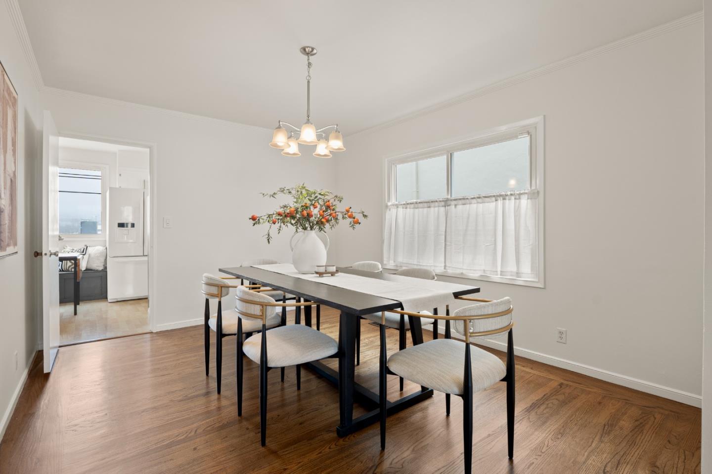 Detail Gallery Image 9 of 26 For 61 Windsor Dr, Daly City,  CA 94015 - 2 Beds | 1 Baths