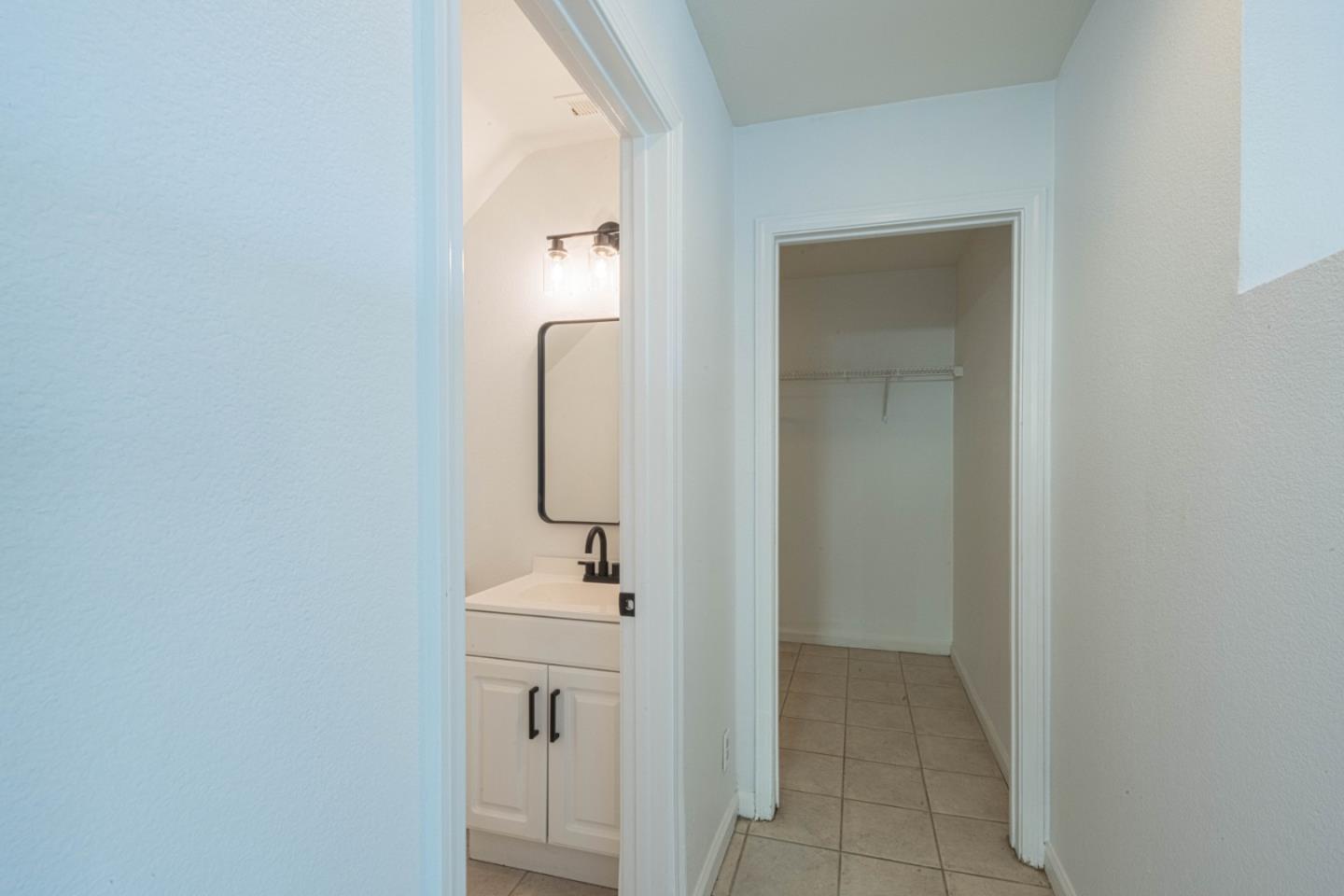 Detail Gallery Image 16 of 39 For 1061 Vista Ave, Soledad,  CA 93960 - 6 Beds | 2/1 Baths