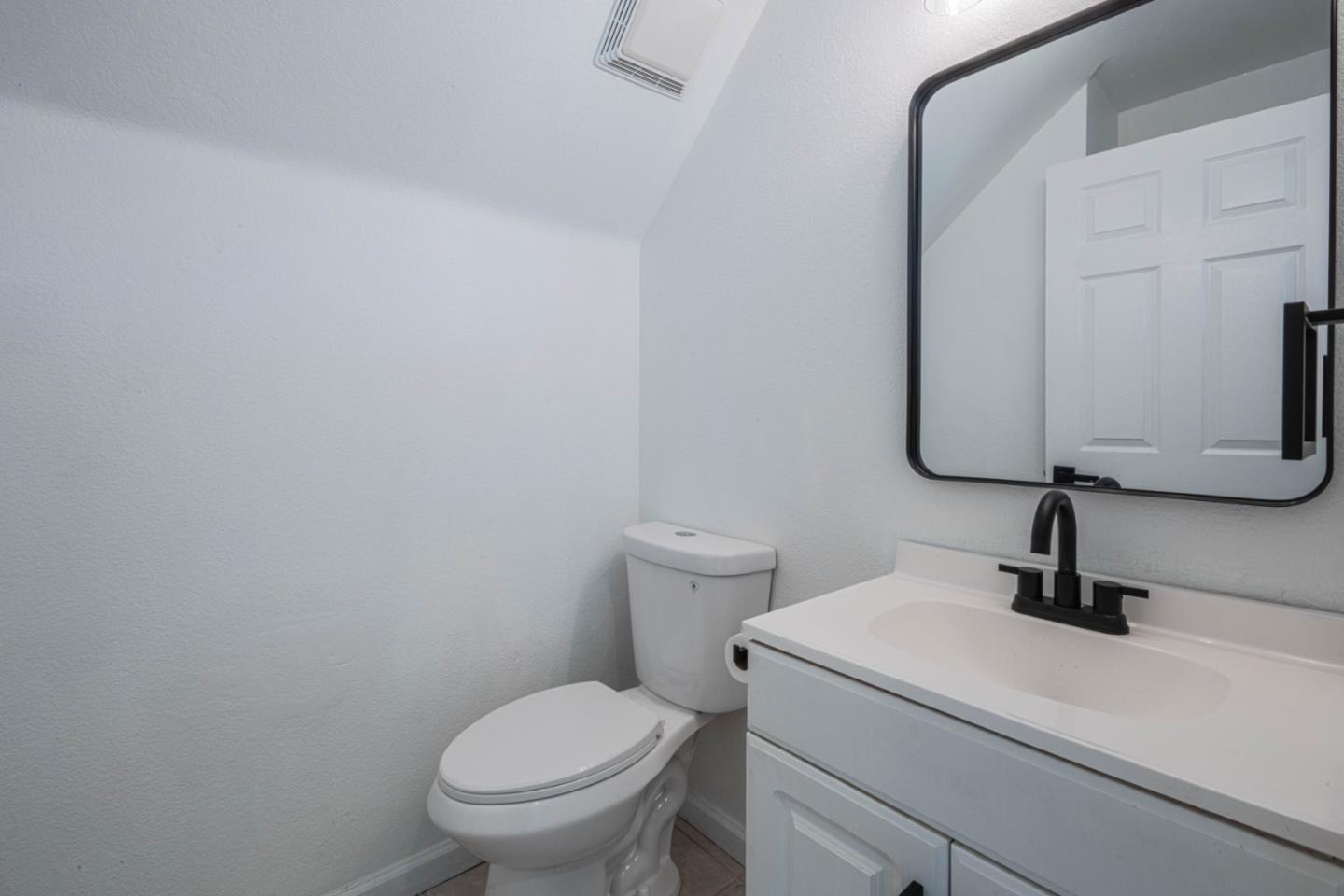 Detail Gallery Image 17 of 39 For 1061 Vista Ave, Soledad,  CA 93960 - 6 Beds | 2/1 Baths