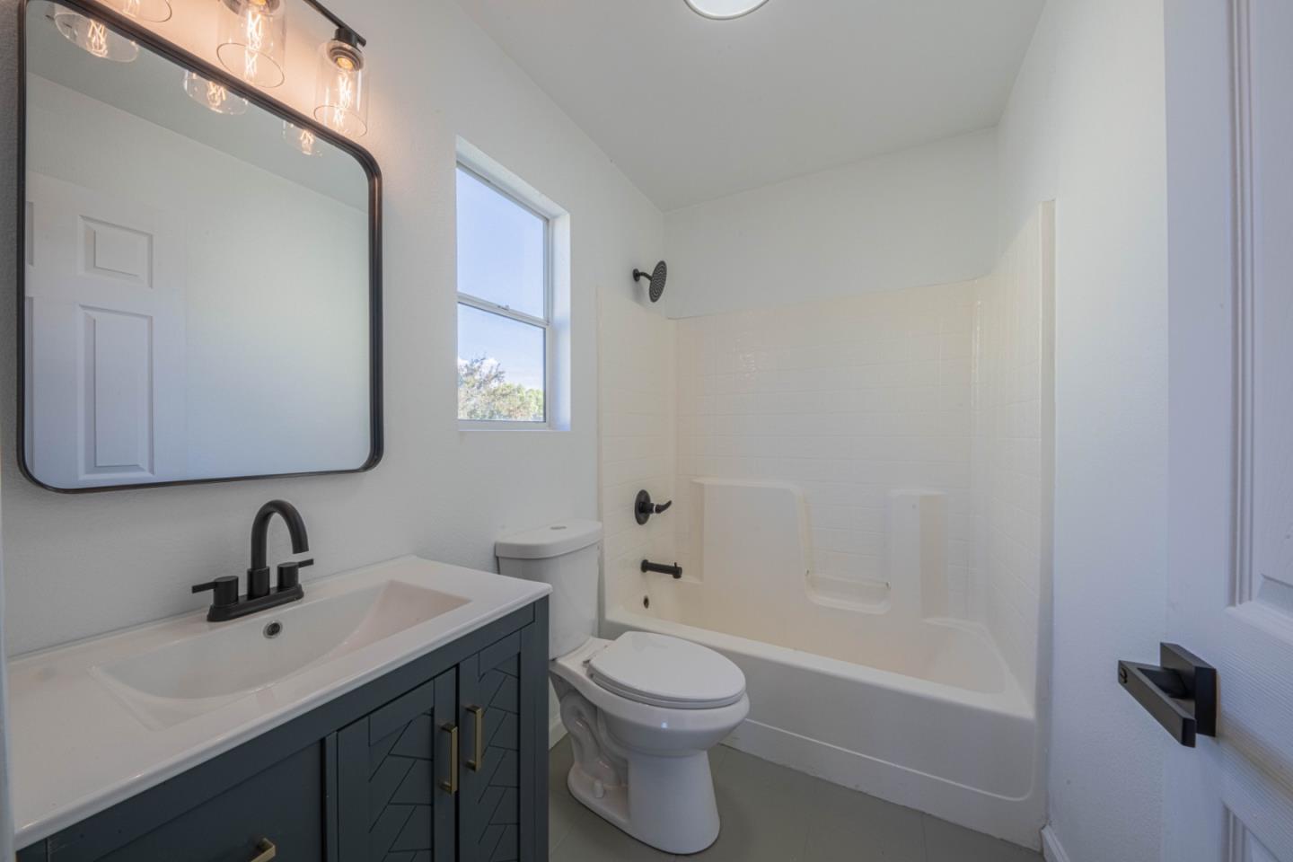 Detail Gallery Image 26 of 39 For 1061 Vista Ave, Soledad,  CA 93960 - 6 Beds | 2/1 Baths
