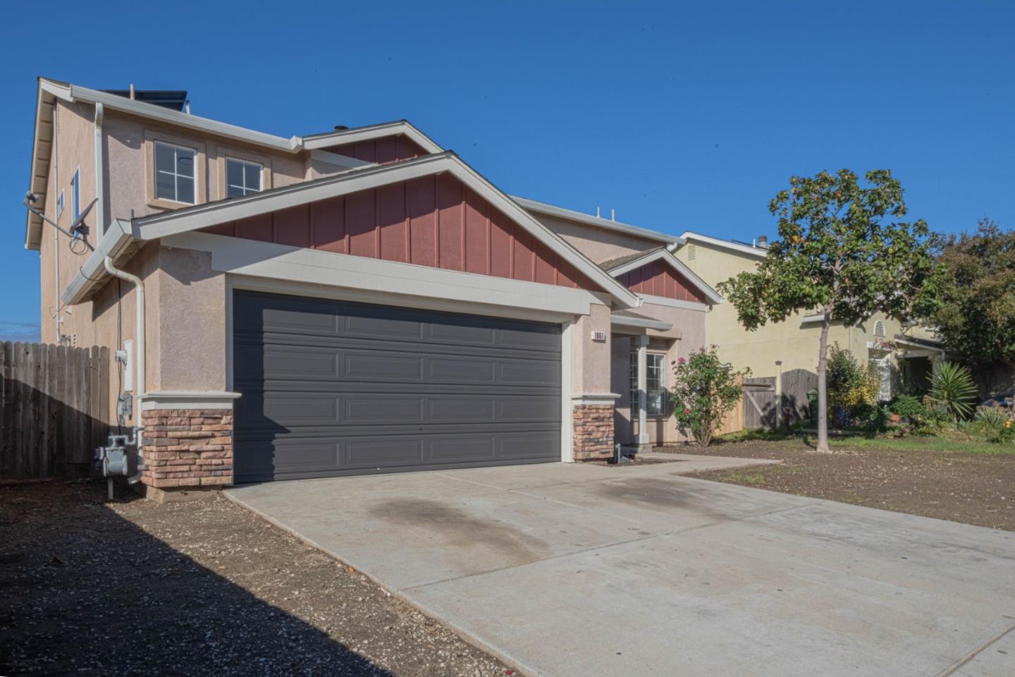 Detail Gallery Image 3 of 39 For 1061 Vista Ave, Soledad,  CA 93960 - 6 Beds | 2/1 Baths