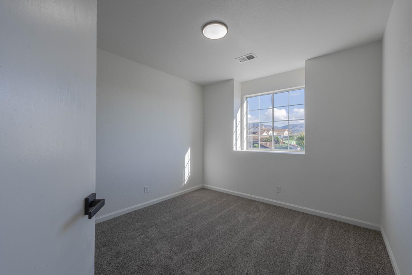 Detail Gallery Image 31 of 39 For 1061 Vista Ave, Soledad,  CA 93960 - 6 Beds | 2/1 Baths