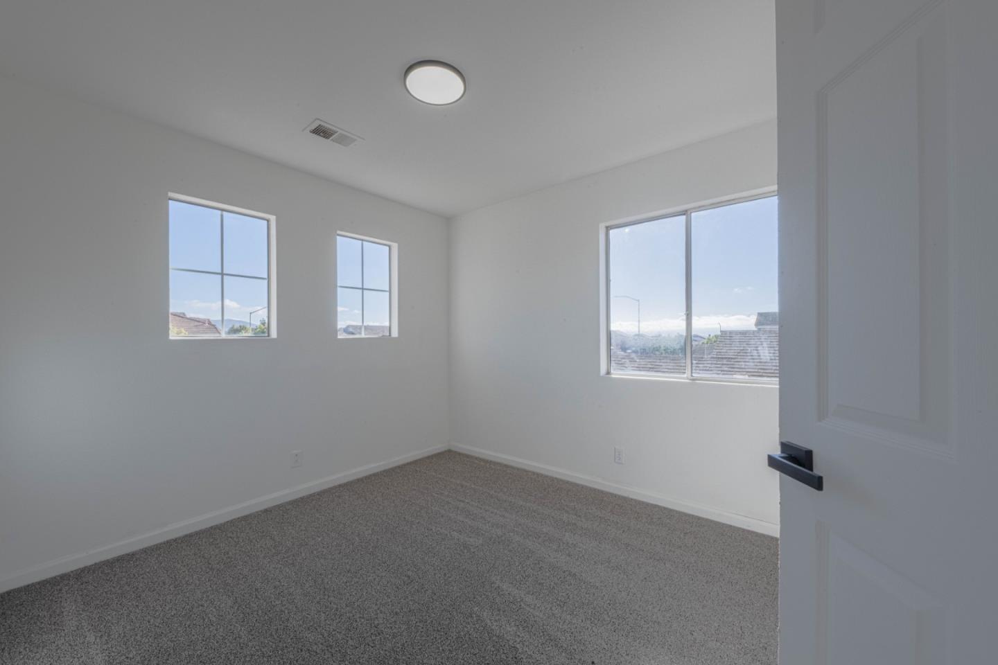 Detail Gallery Image 33 of 39 For 1061 Vista Ave, Soledad,  CA 93960 - 6 Beds | 2/1 Baths