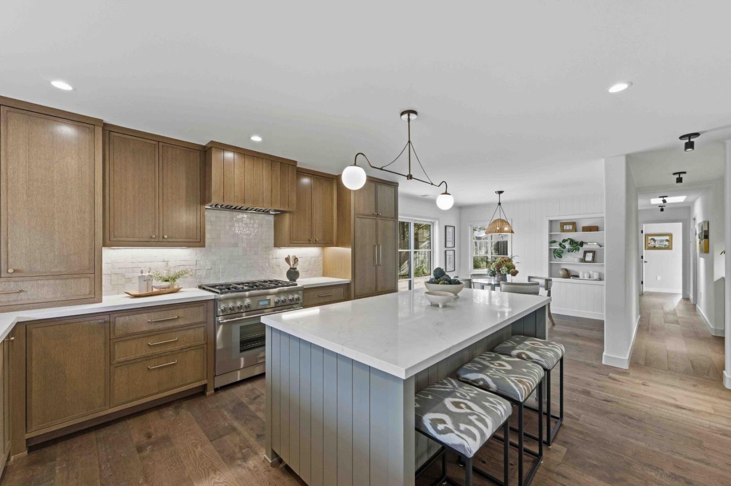 Detail Gallery Image 11 of 44 For 526 Lancaster Way, Redwood City,  CA 94062 - 3 Beds | 2 Baths