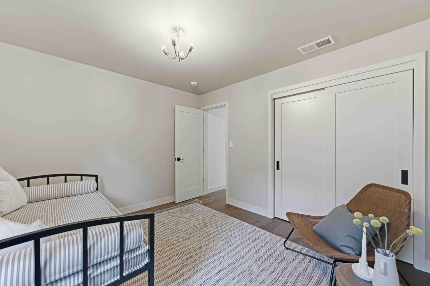 Detail Gallery Image 25 of 44 For 526 Lancaster Way, Redwood City,  CA 94062 - 3 Beds | 2 Baths