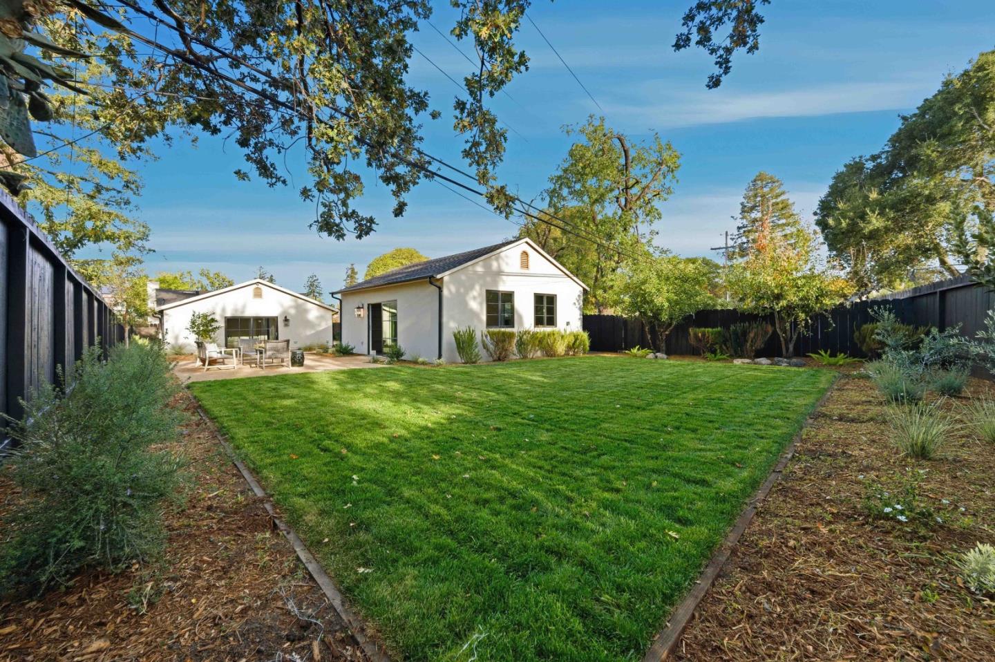 Detail Gallery Image 27 of 44 For 526 Lancaster Way, Redwood City,  CA 94062 - 3 Beds | 2 Baths