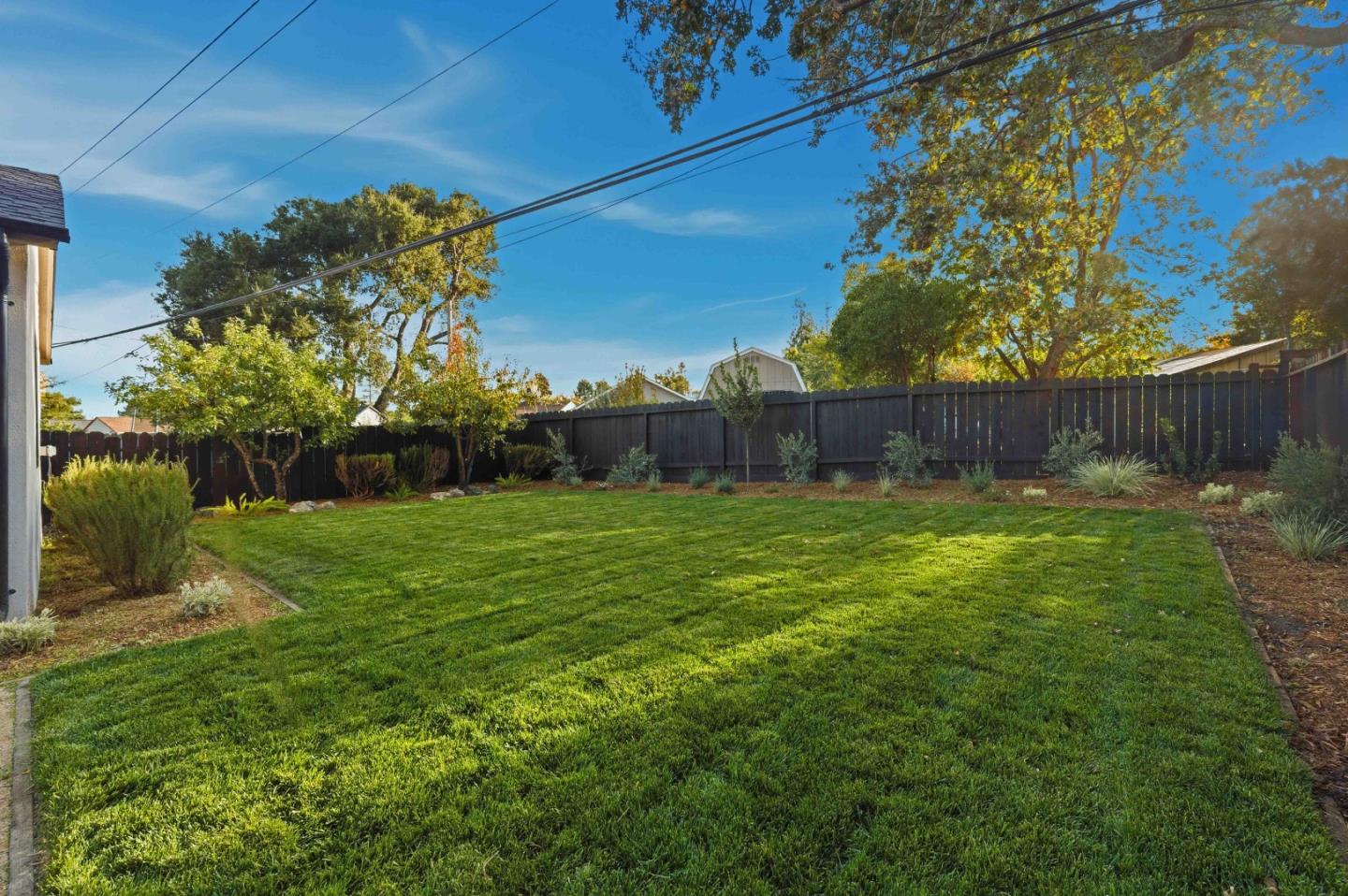 Detail Gallery Image 29 of 44 For 526 Lancaster Way, Redwood City,  CA 94062 - 3 Beds | 2 Baths