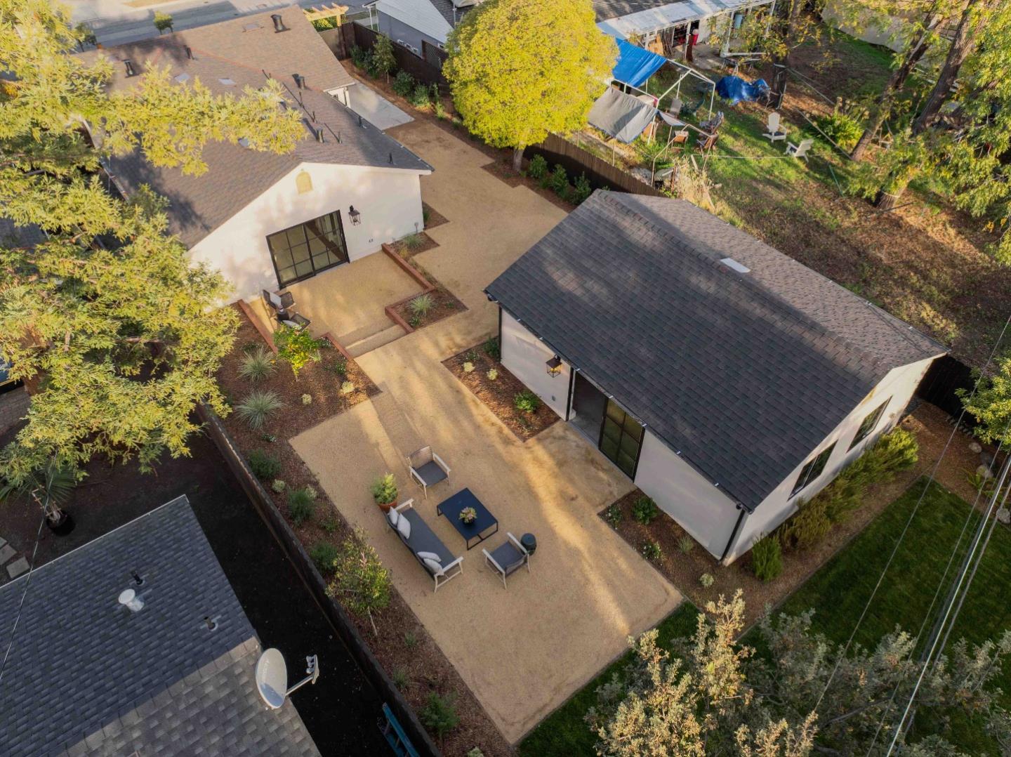 Detail Gallery Image 30 of 44 For 526 Lancaster Way, Redwood City,  CA 94062 - 3 Beds | 2 Baths