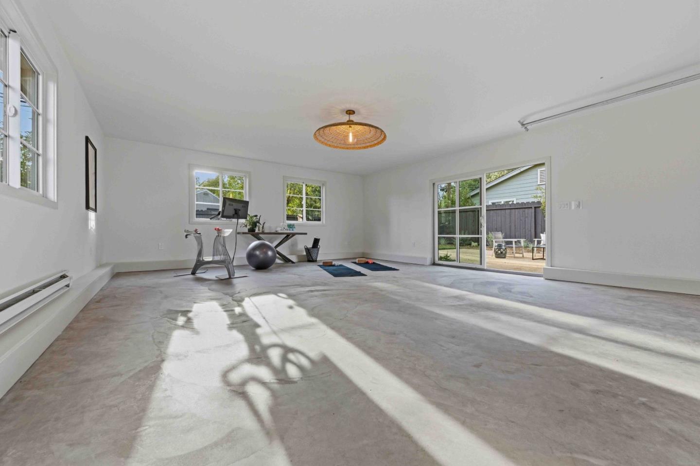 Detail Gallery Image 32 of 44 For 526 Lancaster Way, Redwood City,  CA 94062 - 3 Beds | 2 Baths