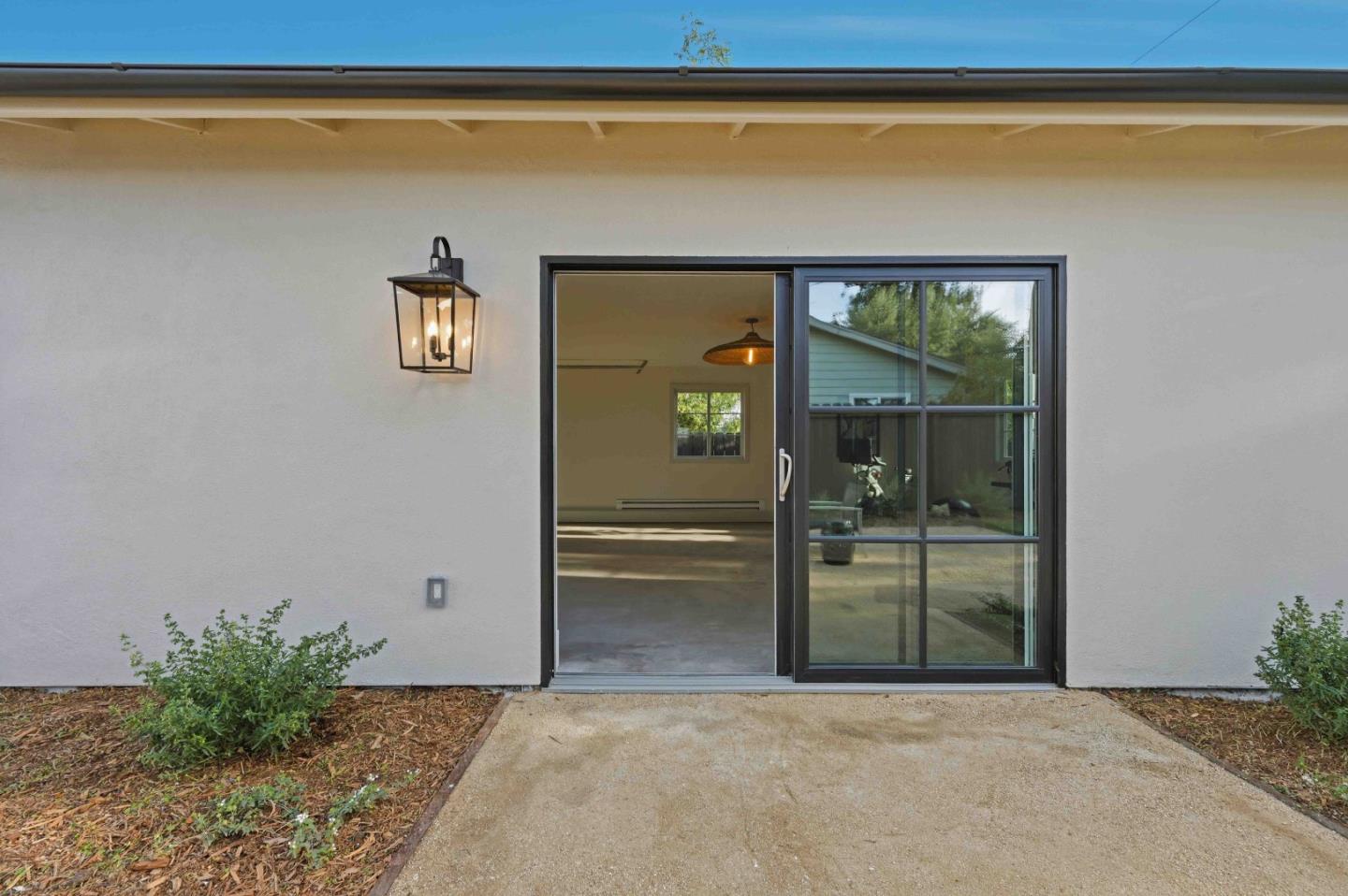 Detail Gallery Image 33 of 44 For 526 Lancaster Way, Redwood City,  CA 94062 - 3 Beds | 2 Baths