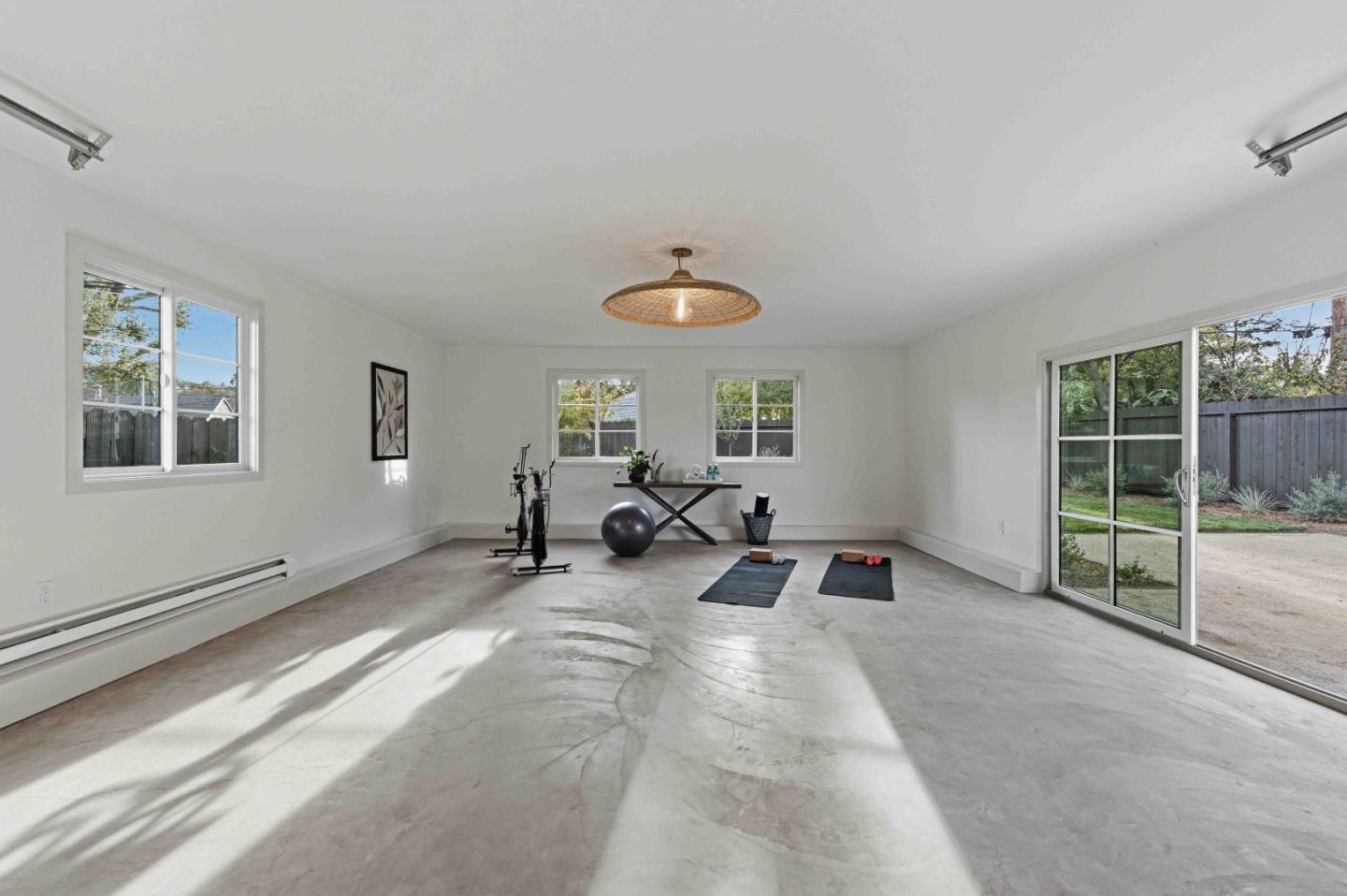 Detail Gallery Image 34 of 44 For 526 Lancaster Way, Redwood City,  CA 94062 - 3 Beds | 2 Baths