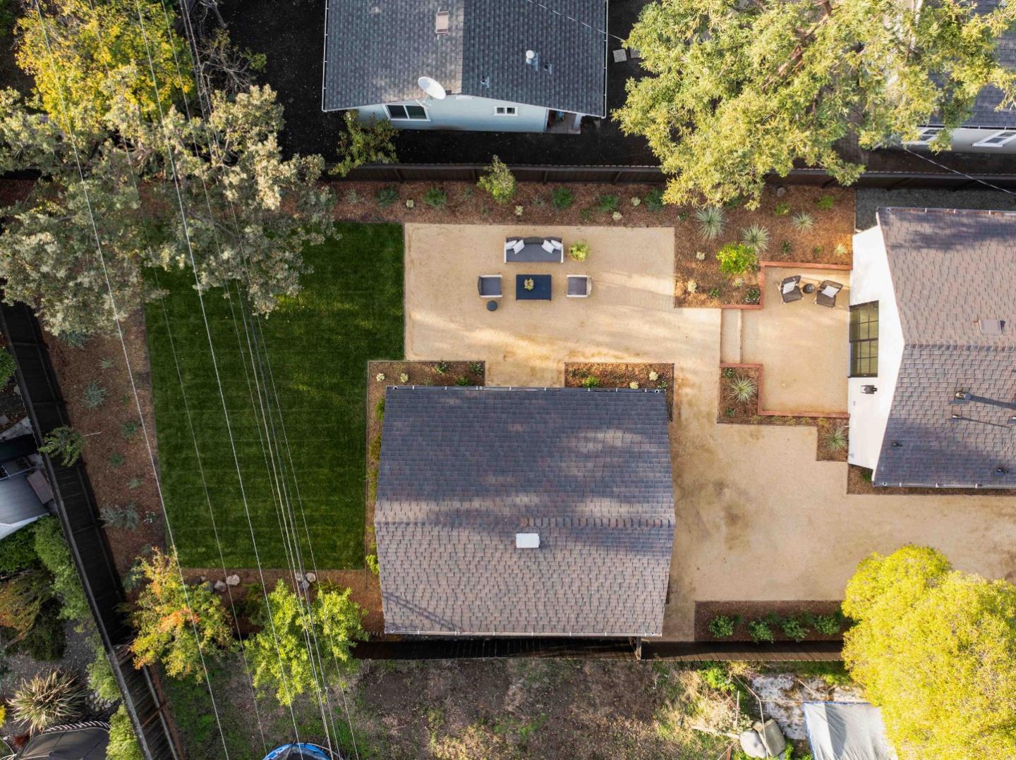 Detail Gallery Image 36 of 44 For 526 Lancaster Way, Redwood City,  CA 94062 - 3 Beds | 2 Baths