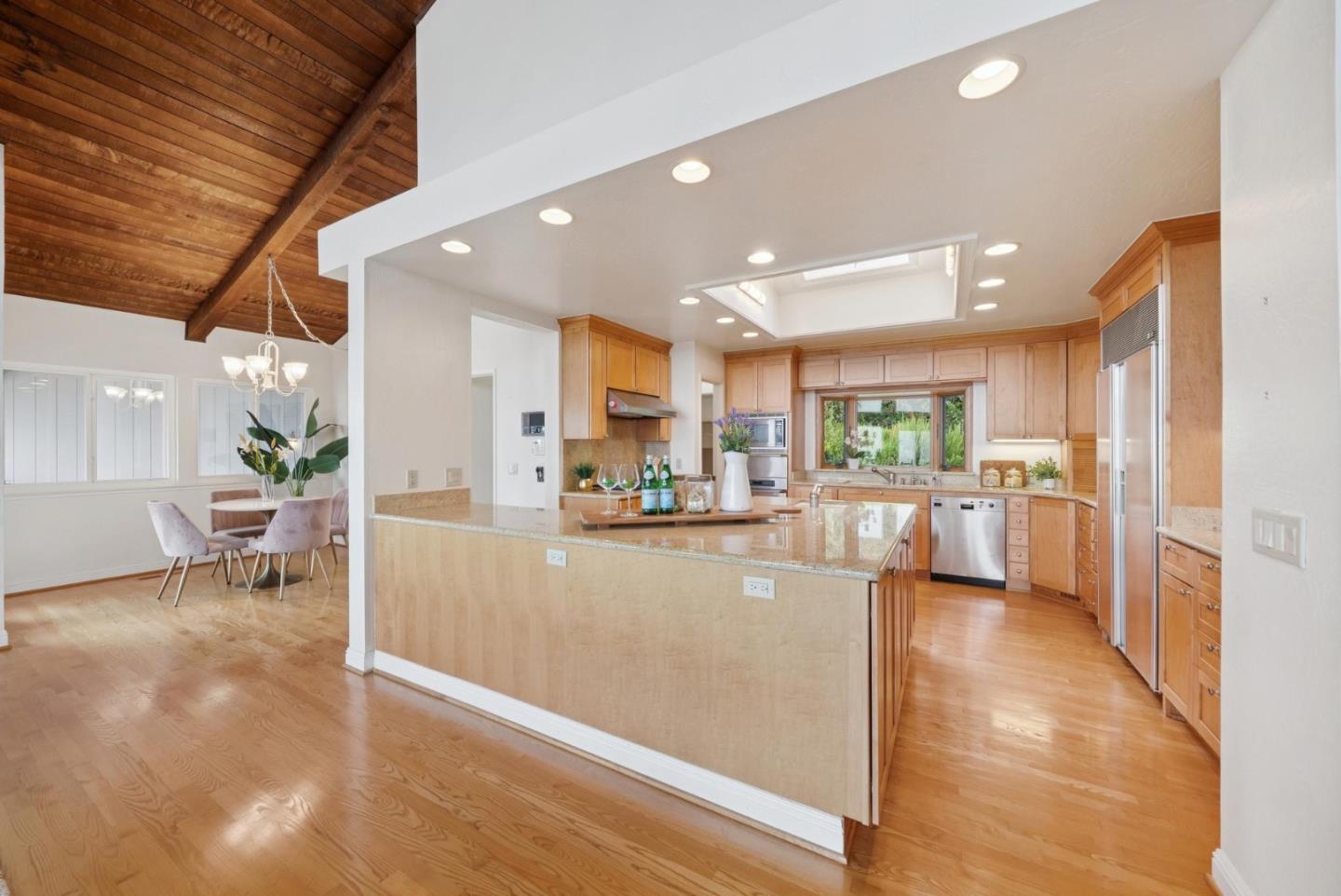 Detail Gallery Image 12 of 39 For 21193 Michaels Dr, Saratoga,  CA 95070 - 4 Beds | 3 Baths