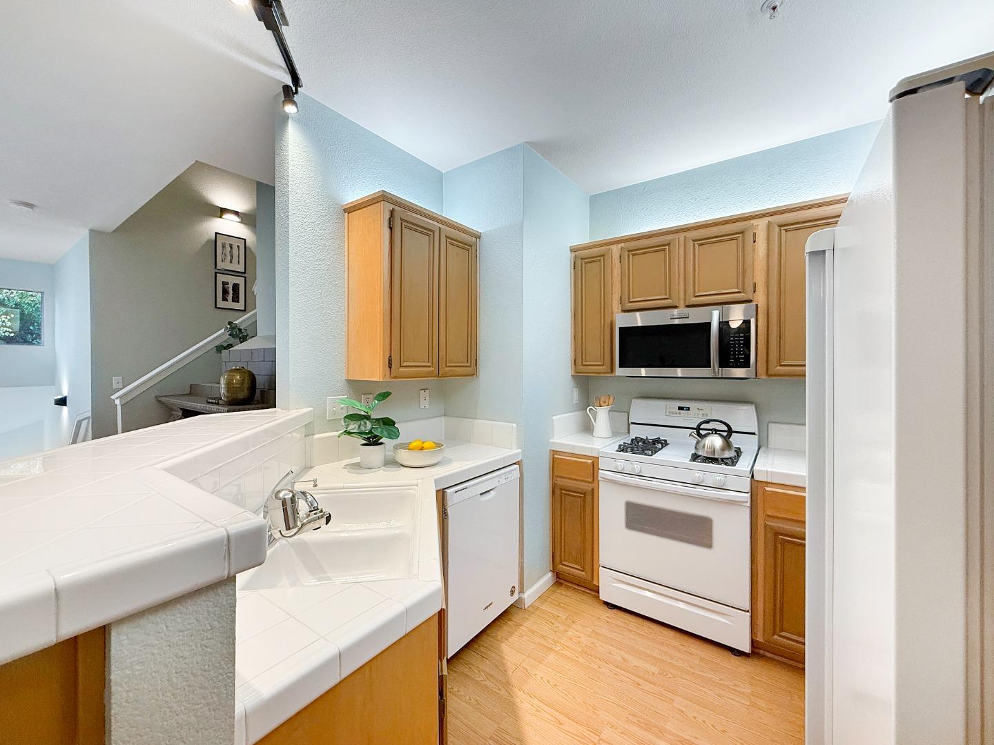 Detail Gallery Image 18 of 41 For 1102 Niguel Ln, San Jose,  CA 95138 - 1 Beds | 1/1 Baths