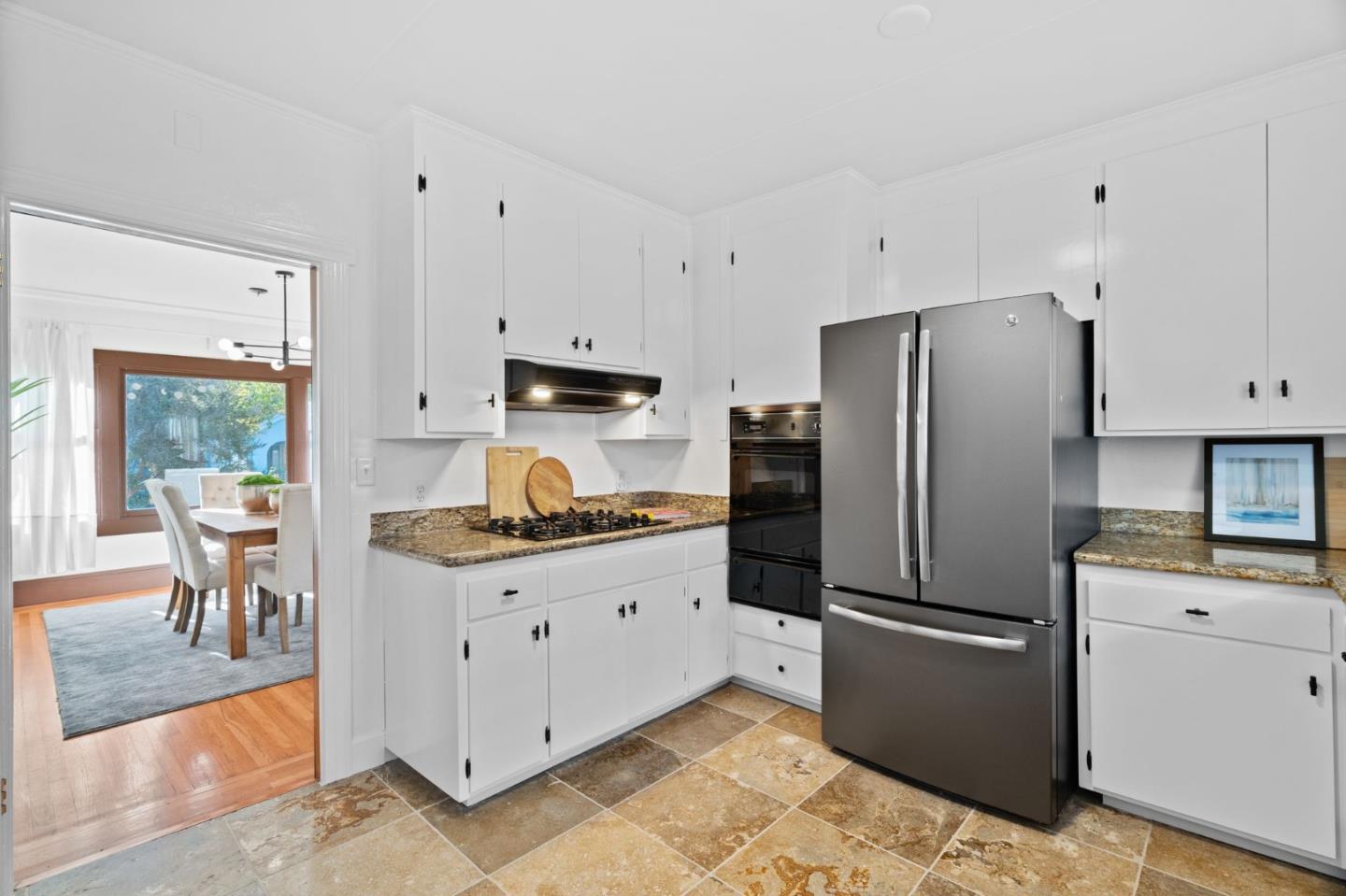 Detail Gallery Image 13 of 39 For 1200 El Centro Ave, Oakland,  CA 94602 - 2 Beds | 1/1 Baths