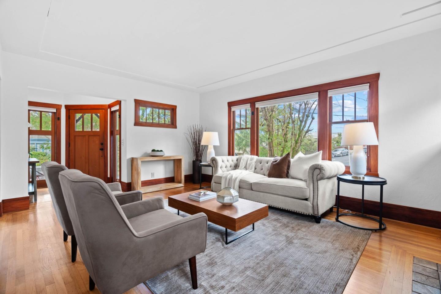 Detail Gallery Image 8 of 39 For 1200 El Centro Ave, Oakland,  CA 94602 - 2 Beds | 1/1 Baths