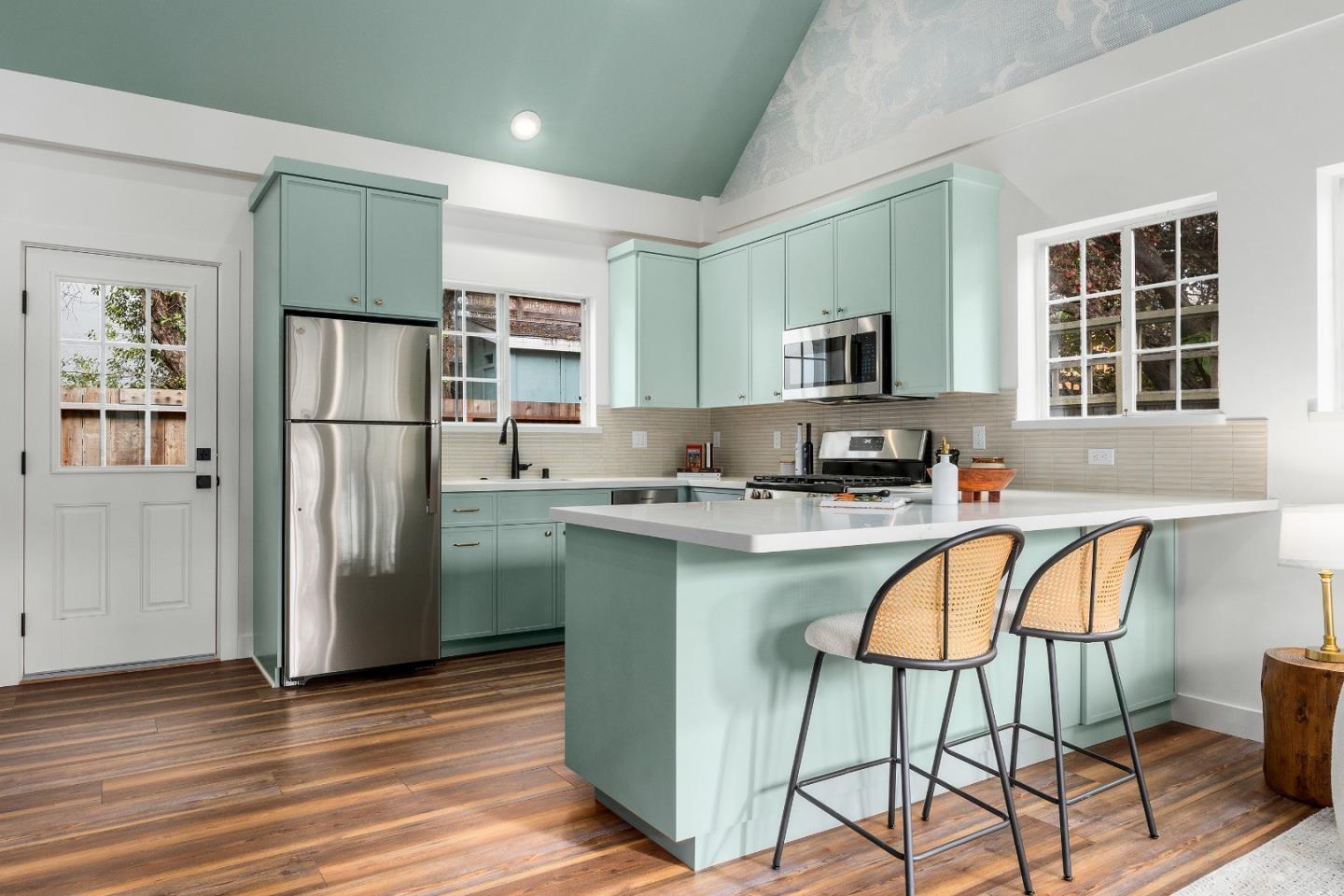 Detail Gallery Image 5 of 45 For 526 S Branciforte Ave, Santa Cruz,  CA 95062 - – Beds | – Baths