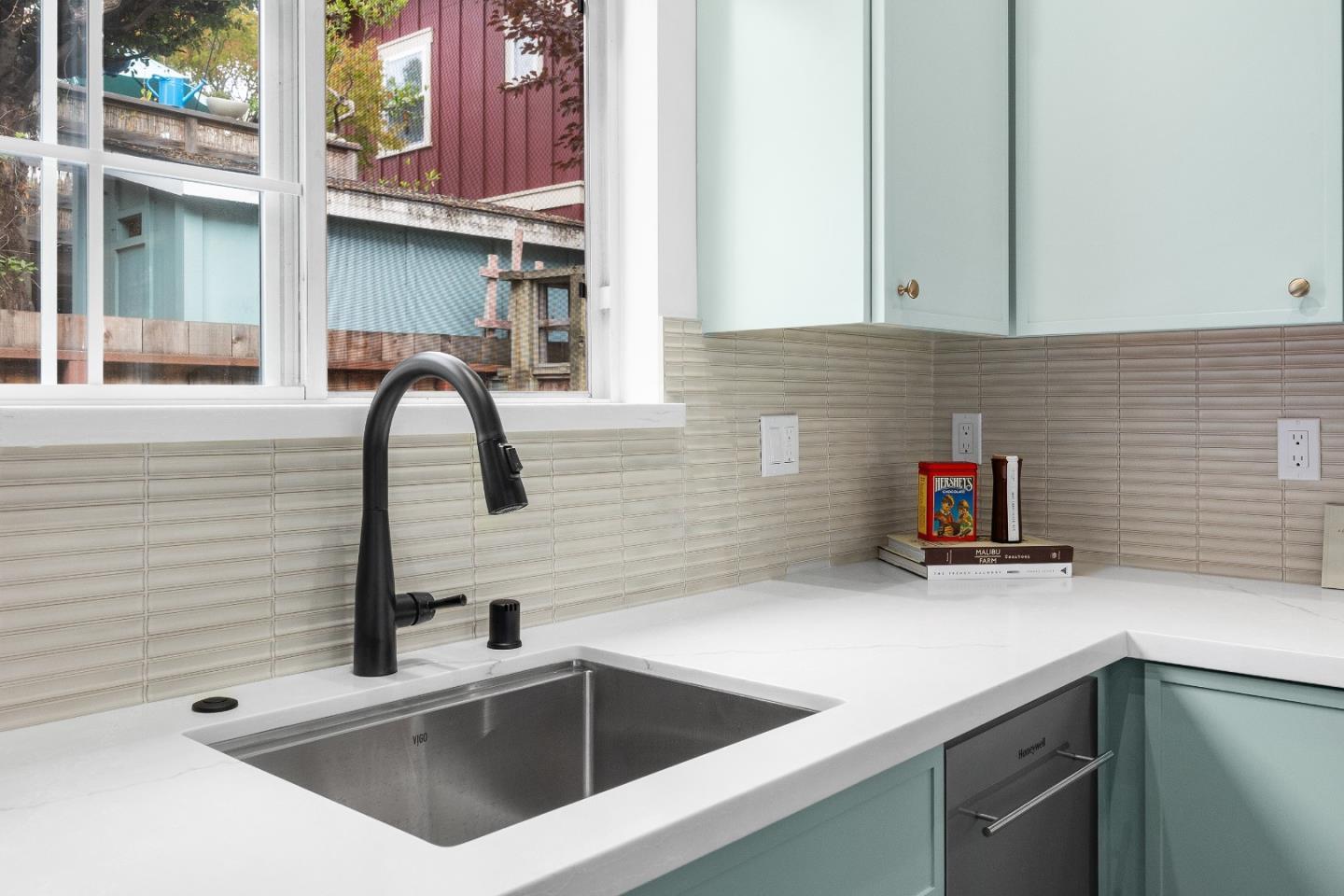 Detail Gallery Image 8 of 45 For 526 S Branciforte Ave, Santa Cruz,  CA 95062 - – Beds | – Baths