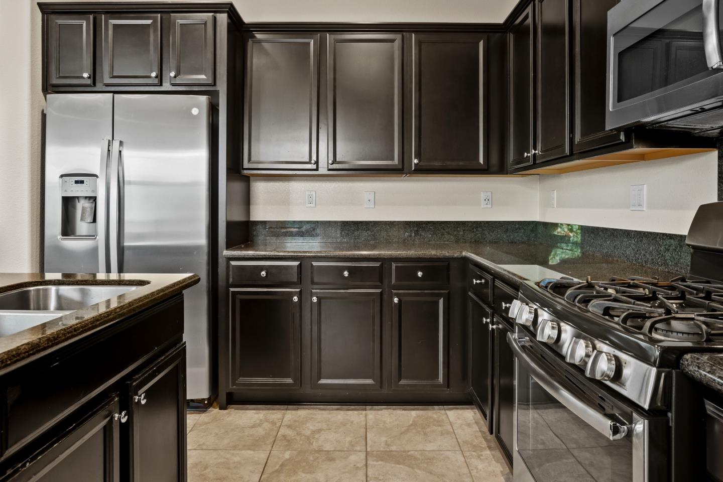 Detail Gallery Image 12 of 39 For 18599 Mcclellan Cir, East Garrison,  CA 93933 - 4 Beds | 3 Baths