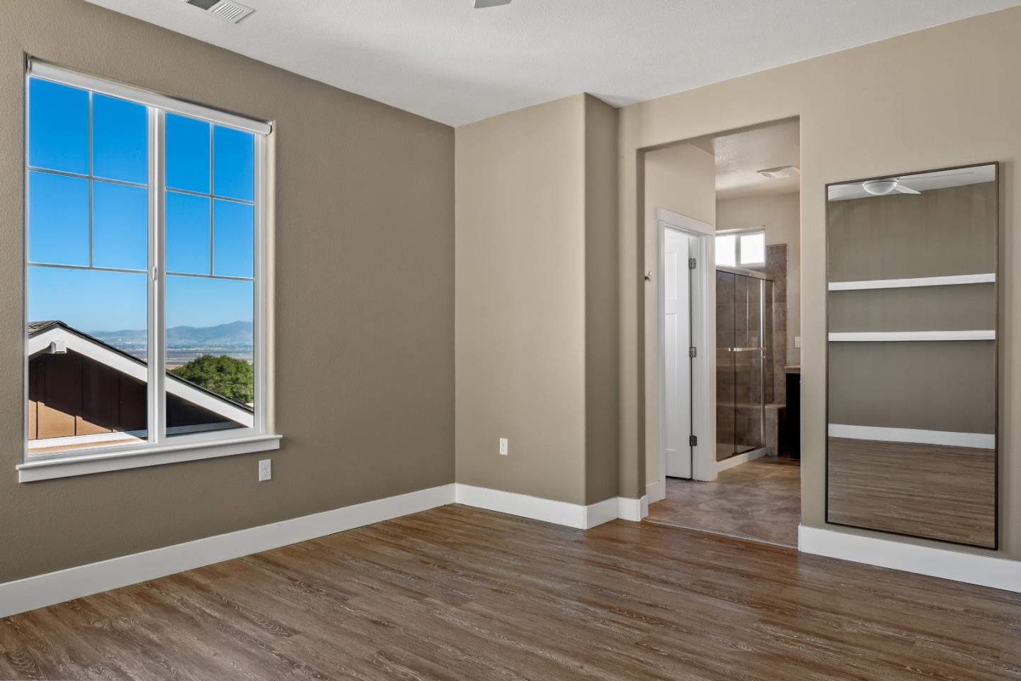 Detail Gallery Image 18 of 39 For 18599 Mcclellan Cir, East Garrison,  CA 93933 - 4 Beds | 3 Baths