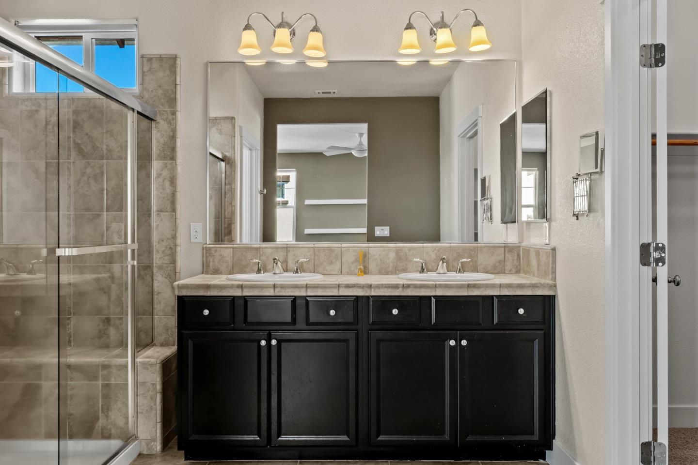 Detail Gallery Image 21 of 39 For 18599 Mcclellan Cir, East Garrison,  CA 93933 - 4 Beds | 3 Baths