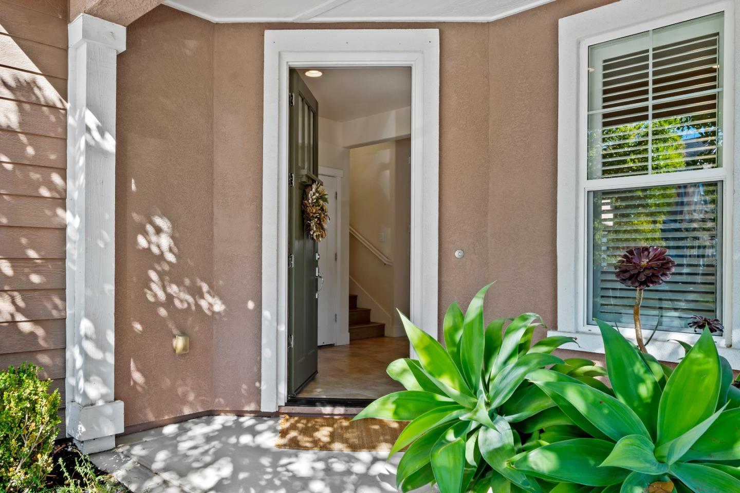 Detail Gallery Image 4 of 39 For 18599 Mcclellan Cir, East Garrison,  CA 93933 - 4 Beds | 3 Baths