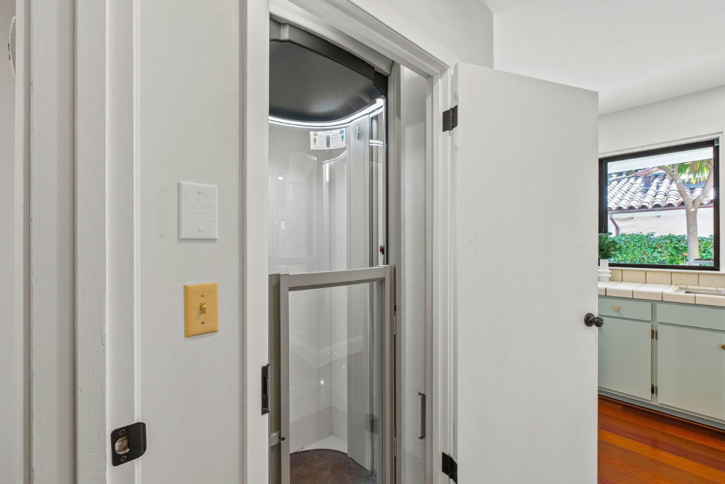 Detail Gallery Image 22 of 73 For 320 Cliff Dr, Aptos,  CA 95003 - 3 Beds | 4 Baths