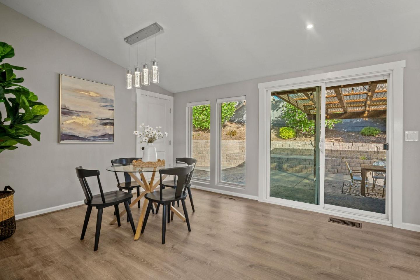 Detail Gallery Image 12 of 27 For 1148 San Lucas St, Seaside,  CA 93955 - 3 Beds | 2 Baths