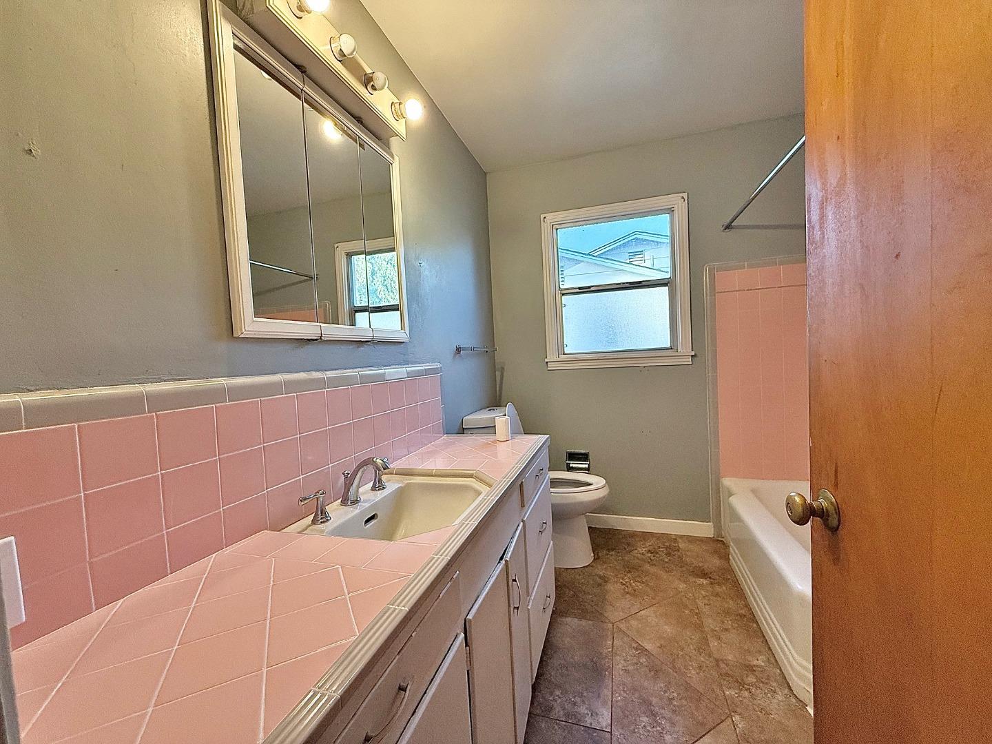 Detail Gallery Image 11 of 13 For 214 Carlson St, King City,  CA 93930 - 3 Beds | 2 Baths