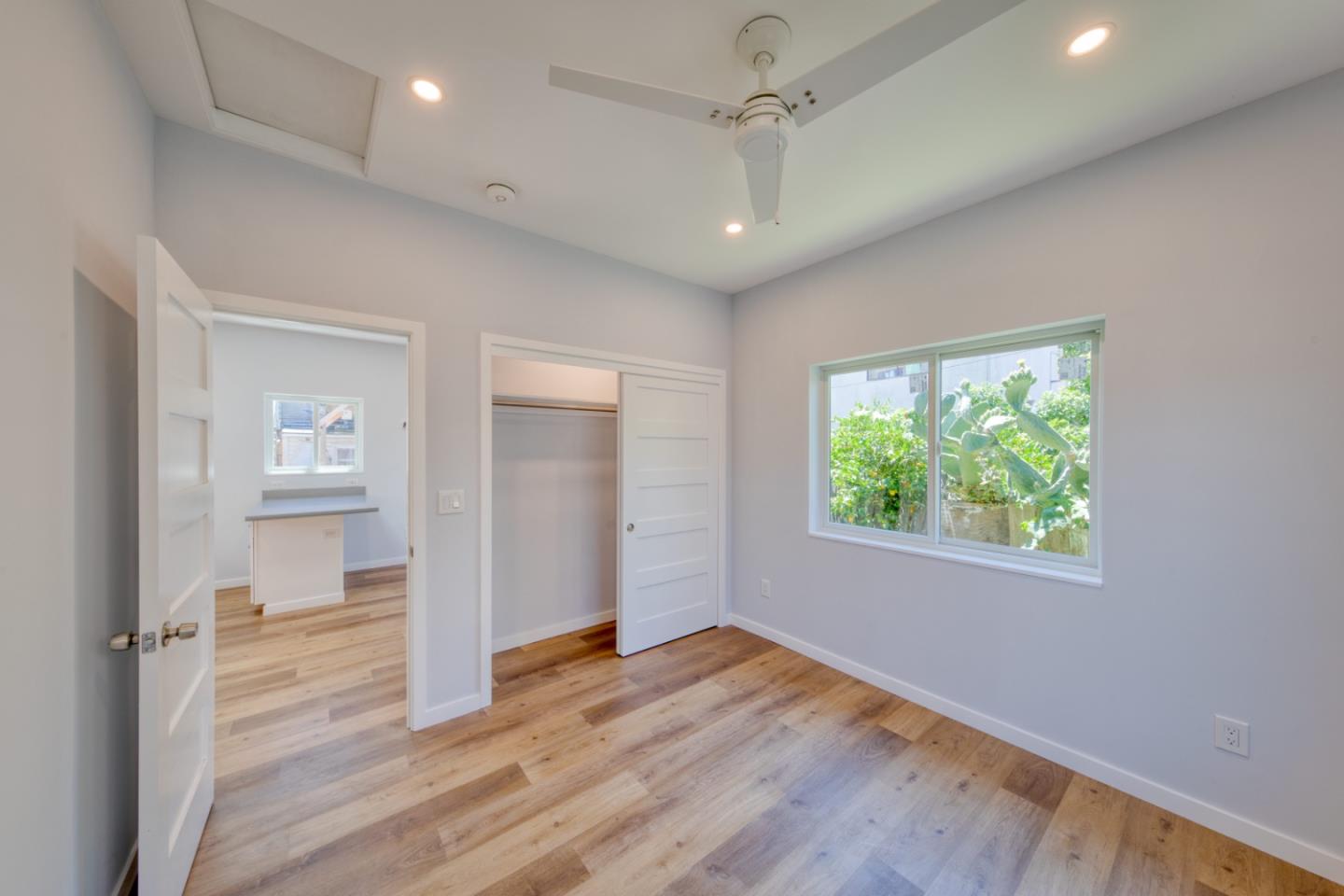 Detail Gallery Image 4 of 15 For 1439 38th Ave, Oakland,  CA 94601 - – Beds | – Baths