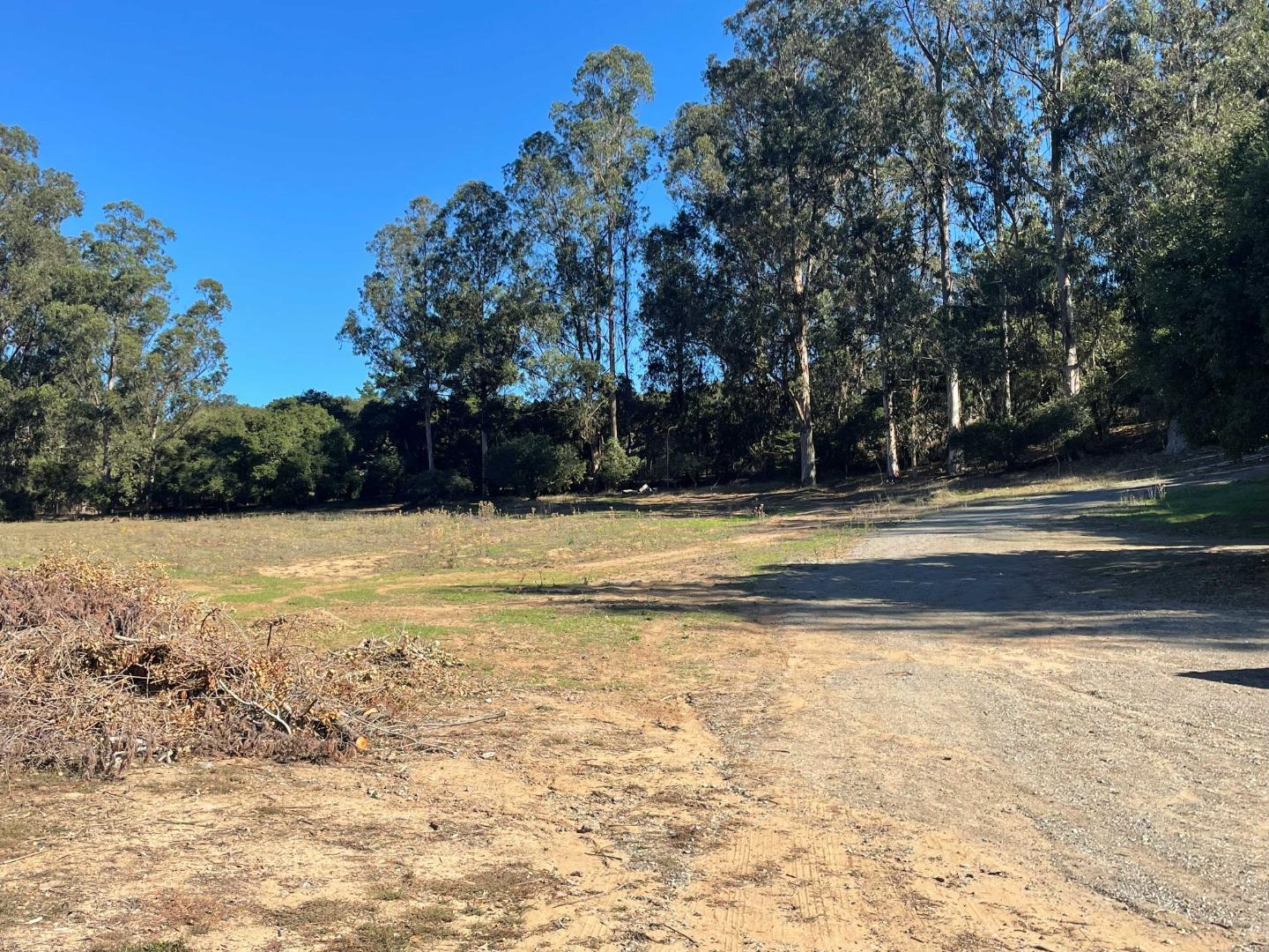 Detail Gallery Image 10 of 11 For 319 Echo Valley Rd, Salinas,  CA 93907 - 2 Beds | 1 Baths