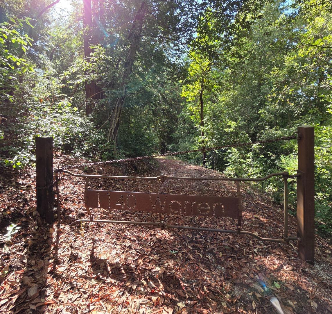 Detail Gallery Image 2 of 23 For 1140 Warren Dr, Santa Cruz,  CA 95060 - – Beds | – Baths