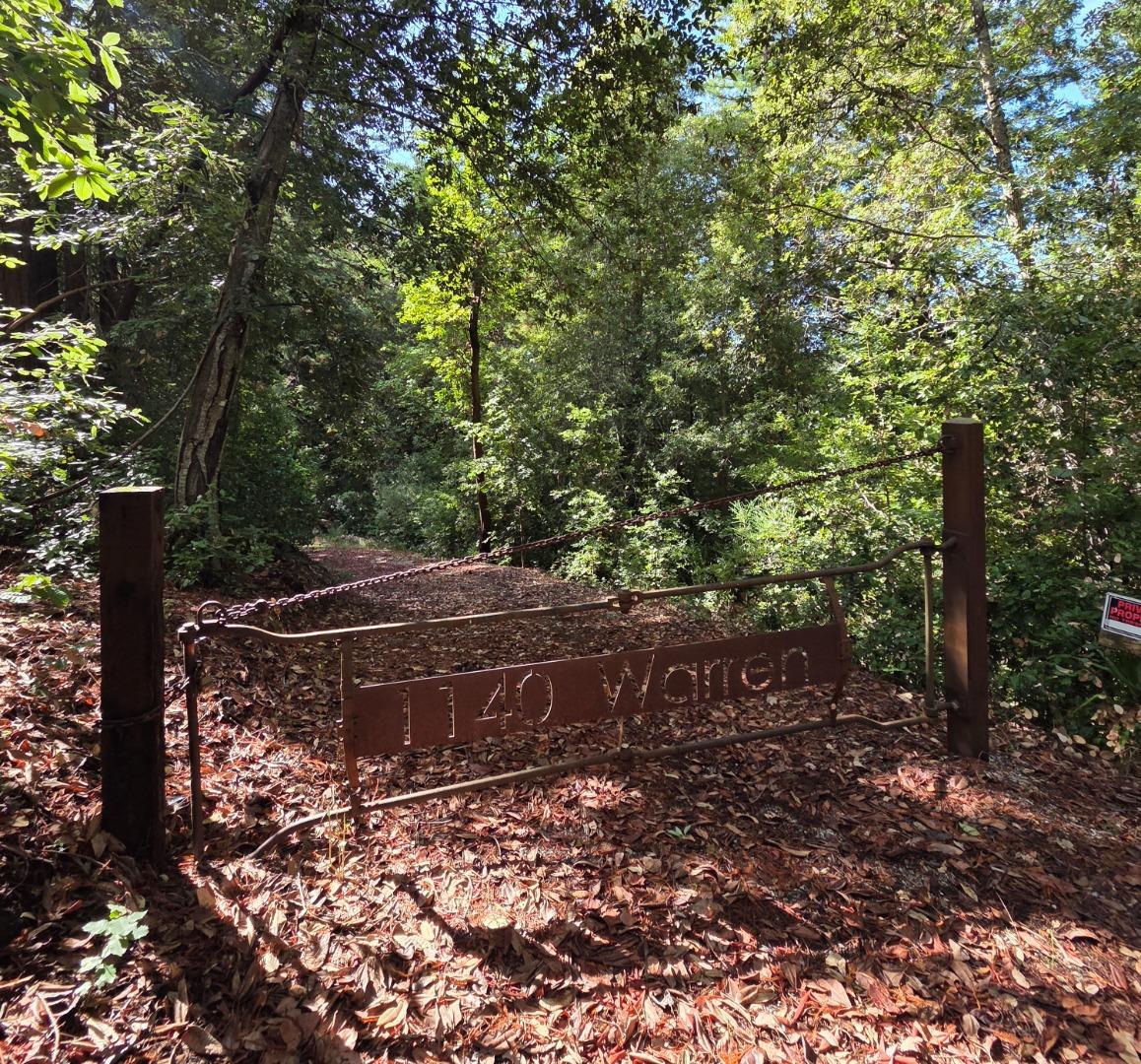 Detail Gallery Image 3 of 23 For 1140 Warren Dr, Santa Cruz,  CA 95060 - – Beds | – Baths