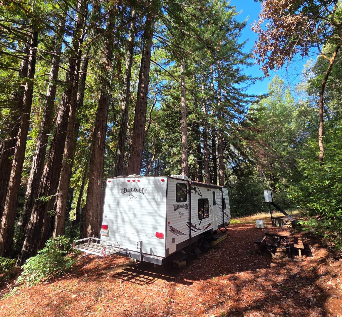 Detail Gallery Image 8 of 23 For 1140 Warren Dr, Santa Cruz,  CA 95060 - – Beds | – Baths