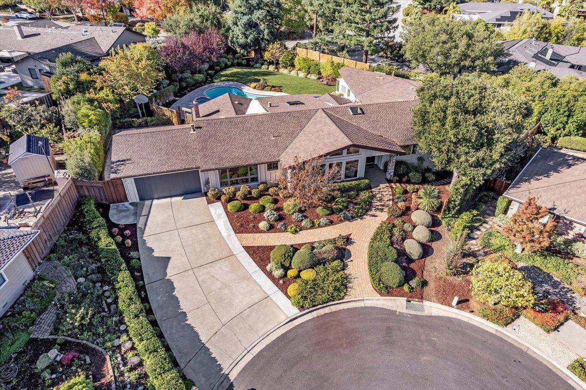 Detail Gallery Image 5 of 56 For 20802 Sevilla Ln, Saratoga,  CA 95070 - 5 Beds | 2/1 Baths