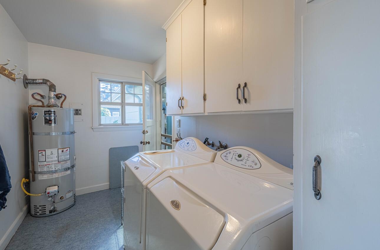 Detail Gallery Image 14 of 36 For 194 Riker Ter, Salinas,  CA 93901 - 3 Beds | 2 Baths