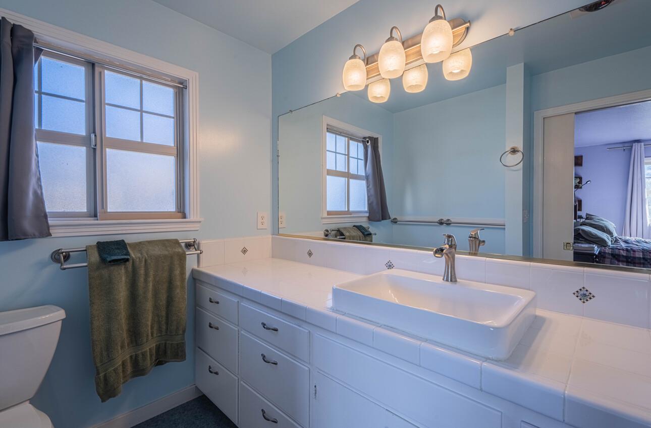 Detail Gallery Image 24 of 36 For 194 Riker Ter, Salinas,  CA 93901 - 3 Beds | 2 Baths