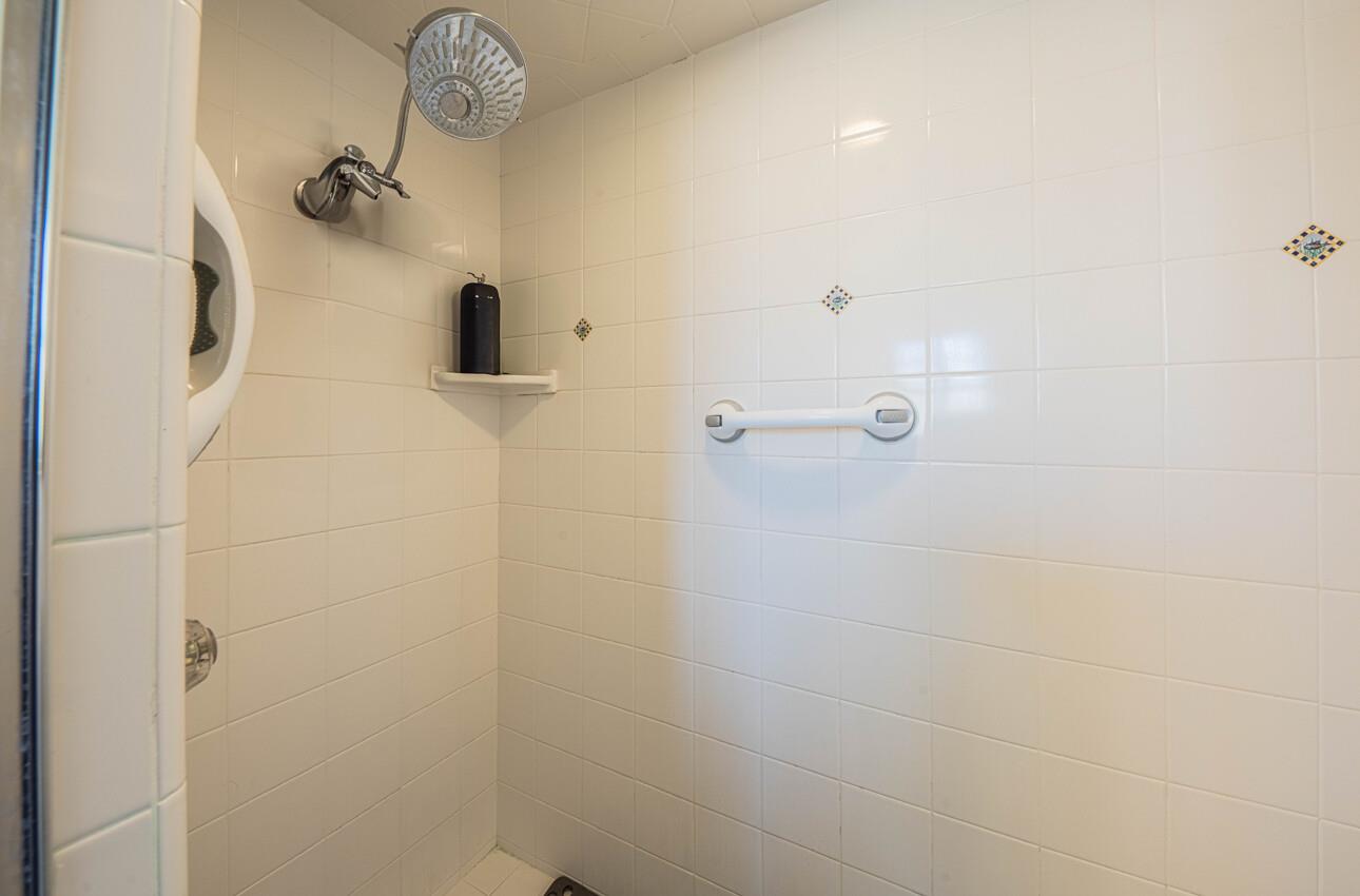 Detail Gallery Image 26 of 36 For 194 Riker Ter, Salinas,  CA 93901 - 3 Beds | 2 Baths
