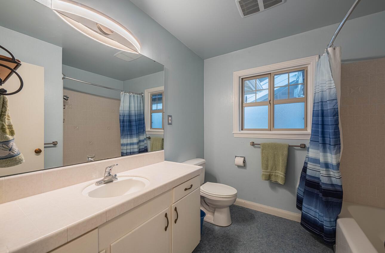 Detail Gallery Image 31 of 36 For 194 Riker Ter, Salinas,  CA 93901 - 3 Beds | 2 Baths