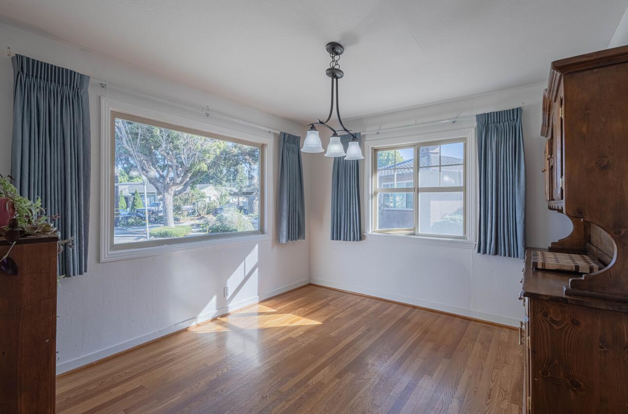 Detail Gallery Image 9 of 36 For 194 Riker Ter, Salinas,  CA 93901 - 3 Beds | 2 Baths