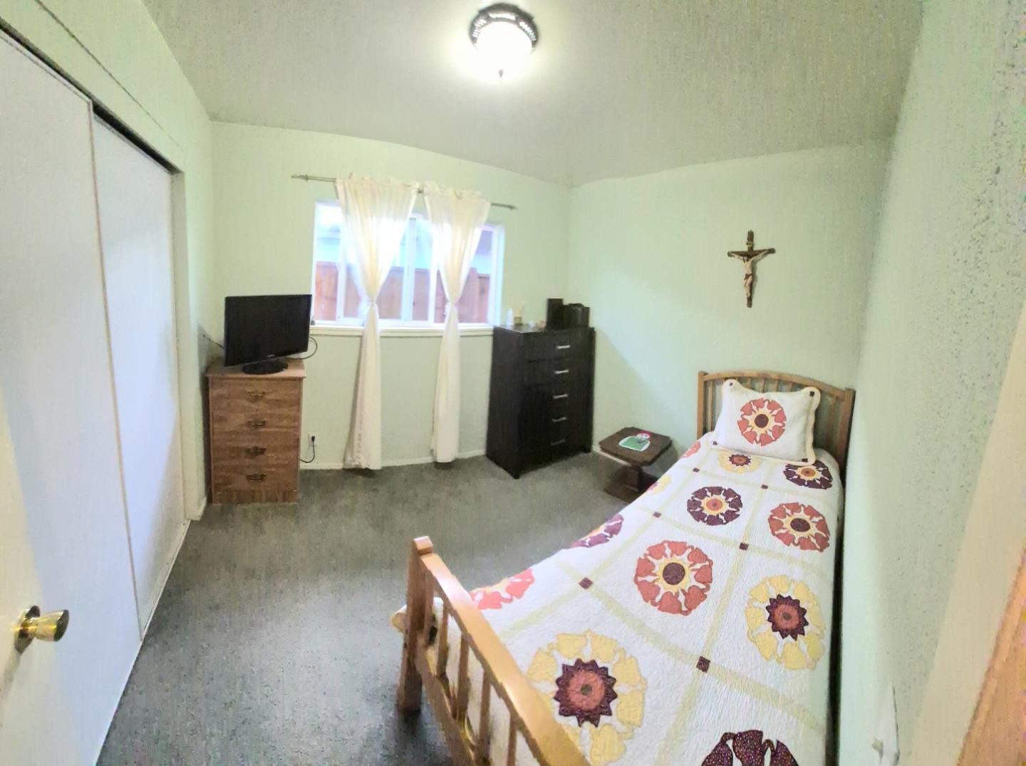 Detail Gallery Image 13 of 15 For 512 Hurlingame Ave, Redwood City,  CA 94063 - 2 Beds | 1 Baths