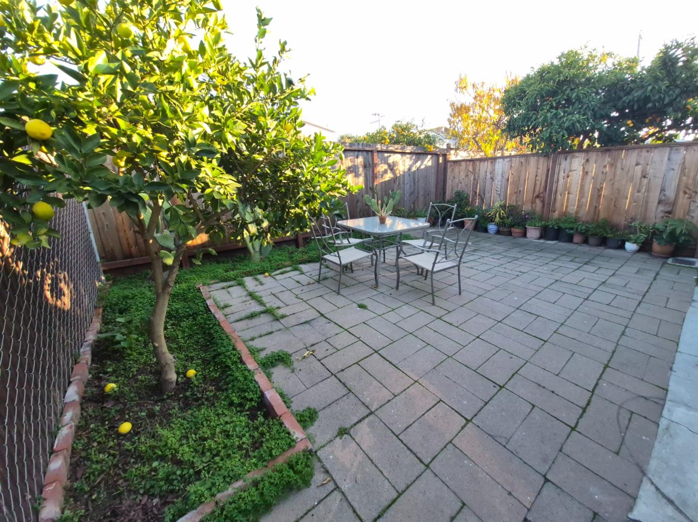 Detail Gallery Image 15 of 15 For 512 Hurlingame Ave, Redwood City,  CA 94063 - 2 Beds | 1 Baths