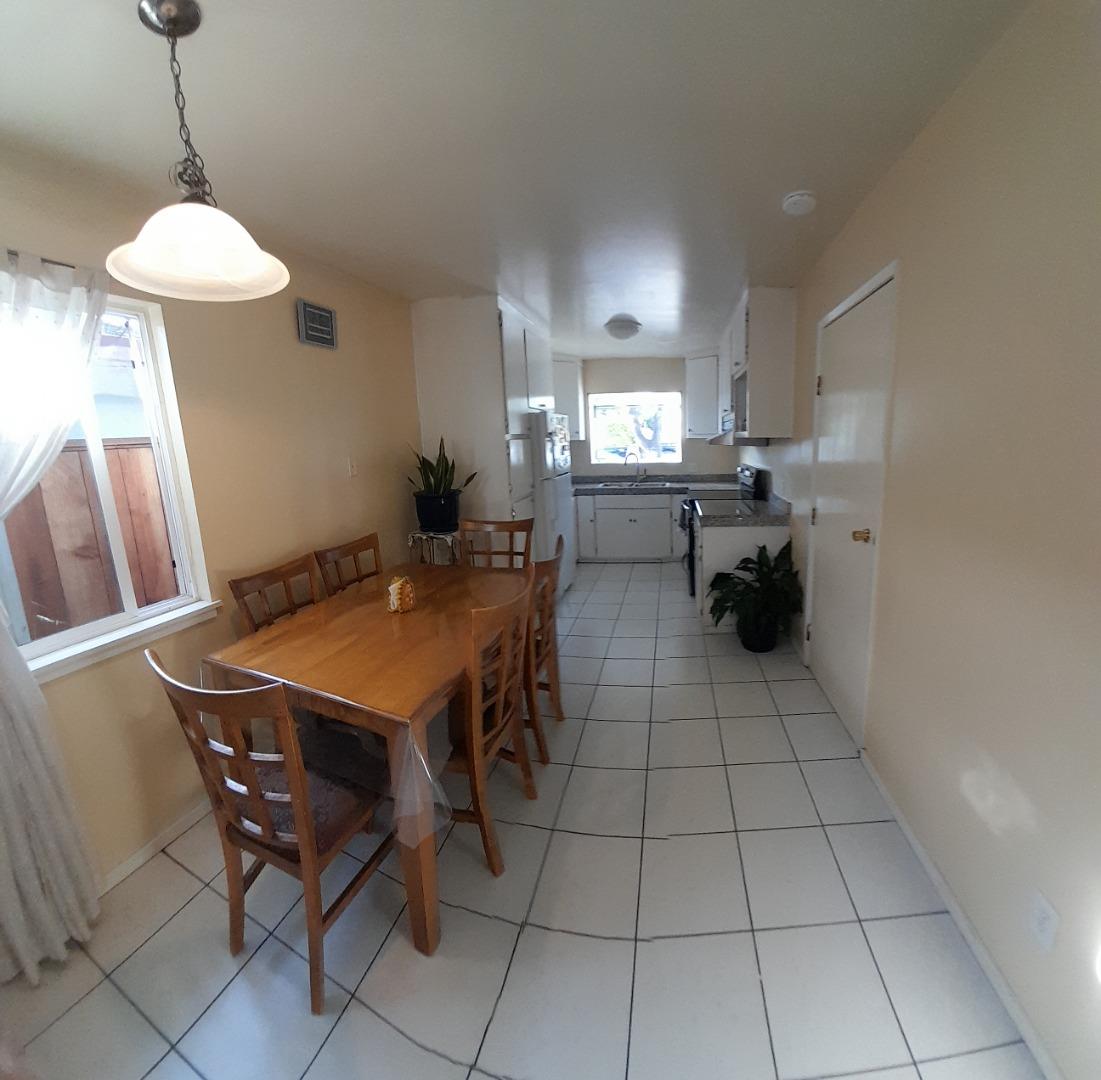 Detail Gallery Image 8 of 9 For 512 Hurlingame Ave, Redwood City,  CA 94063 - 2 Beds | 1 Baths