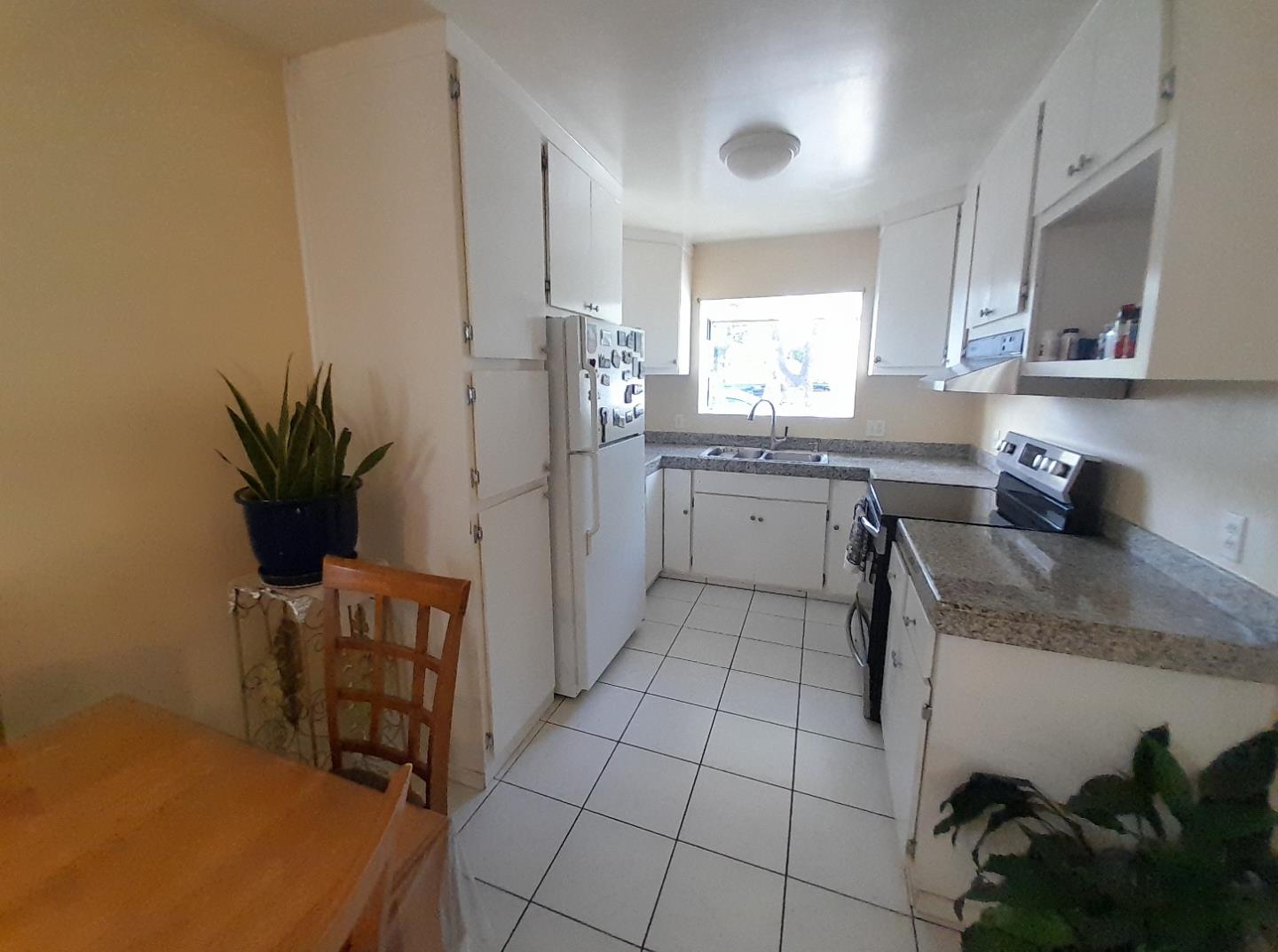 Detail Gallery Image 9 of 9 For 512 Hurlingame Ave, Redwood City,  CA 94063 - 2 Beds | 1 Baths